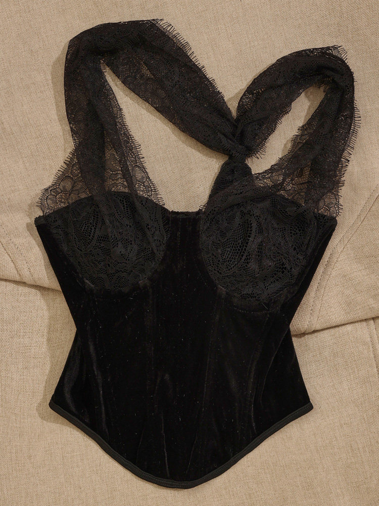 TALK ABOUT ME VELOUR TOP