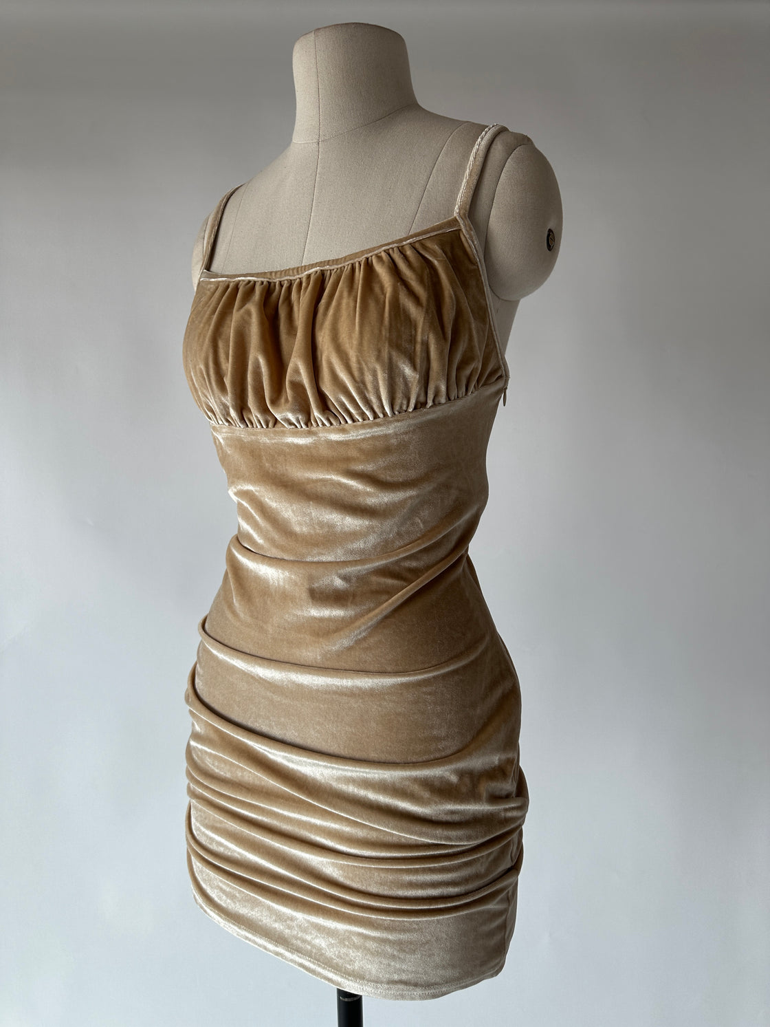 BEST NEWS VELOUR SLIP DRESS
