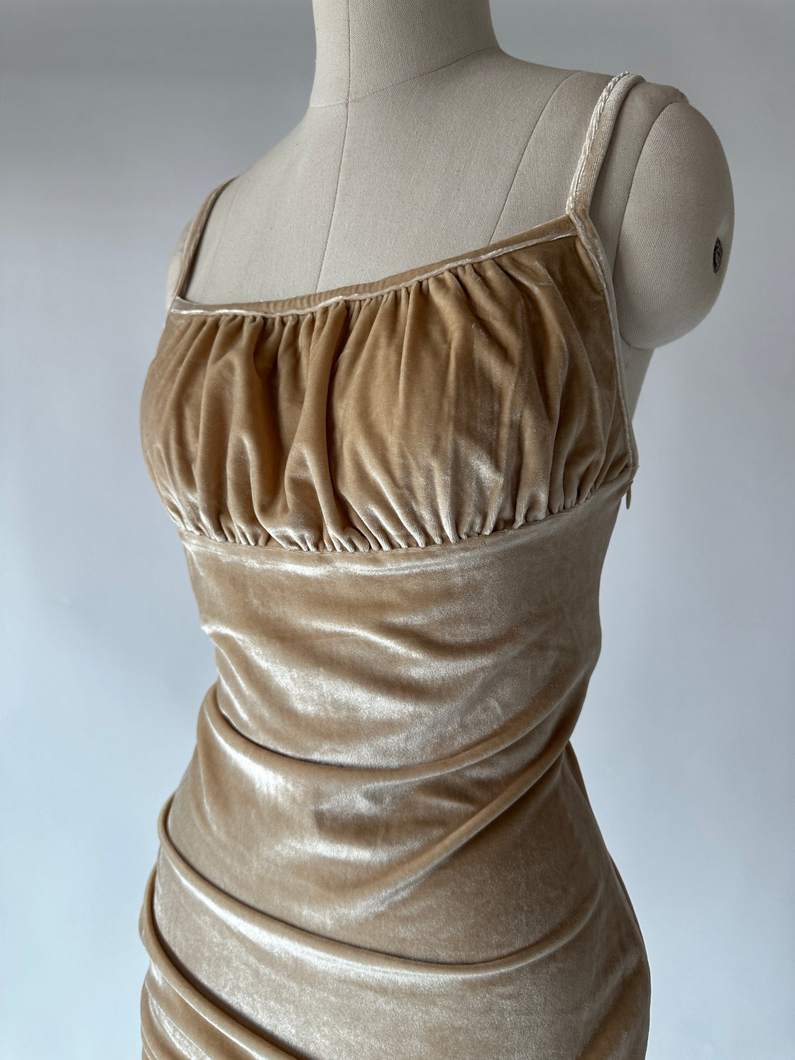 BEST NEWS VELOUR SLIP DRESS