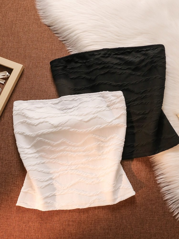 YOU HANG UP TEXTURED WHITE BANDEAU TOP