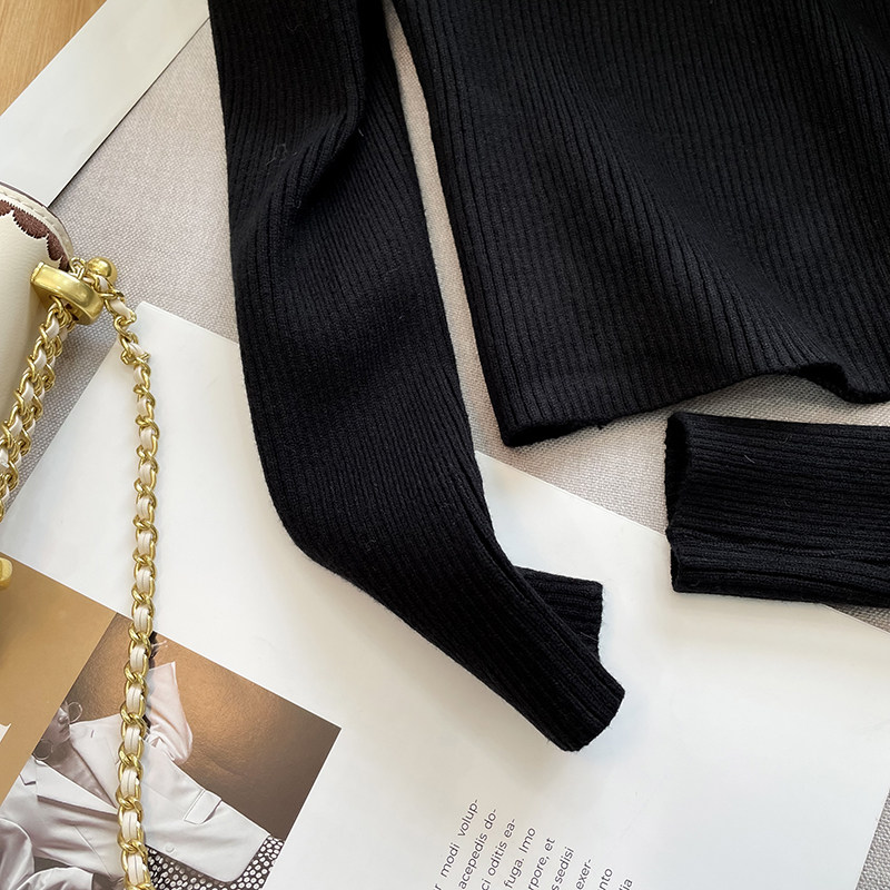 RICH GIRL ENERGY DIAMOND STRAP KNITTED TOP