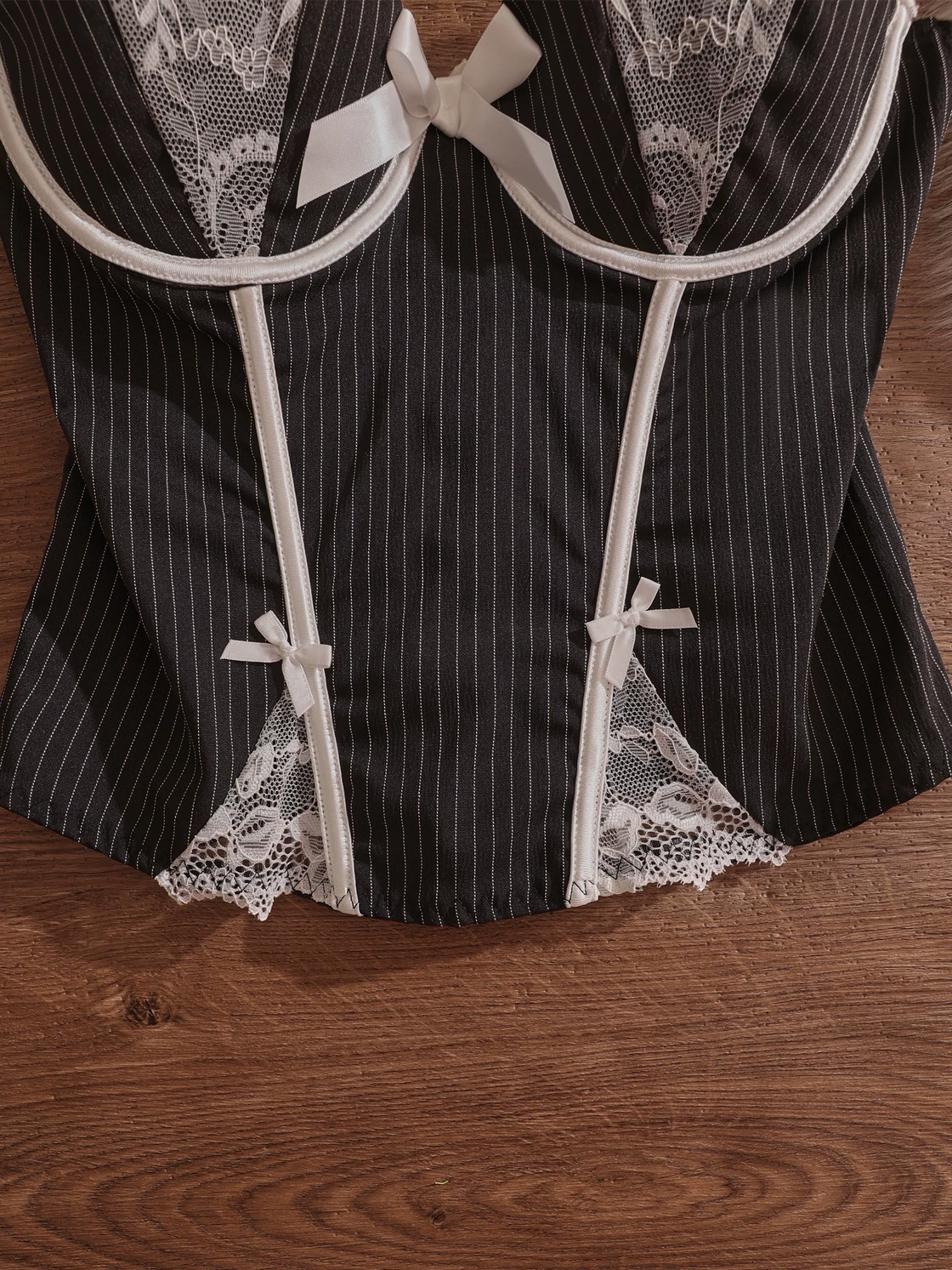 PLOT TWIST PINSTRIPE LACE CORSET