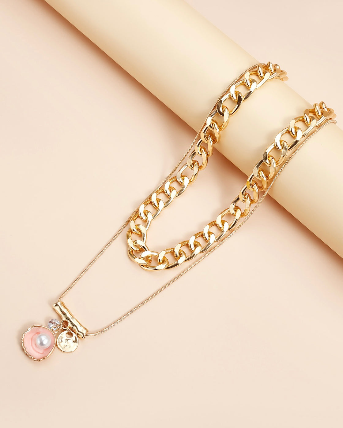 TAKE ME TO GREECE OYSTER DETAIL LAYERED NECKLACE