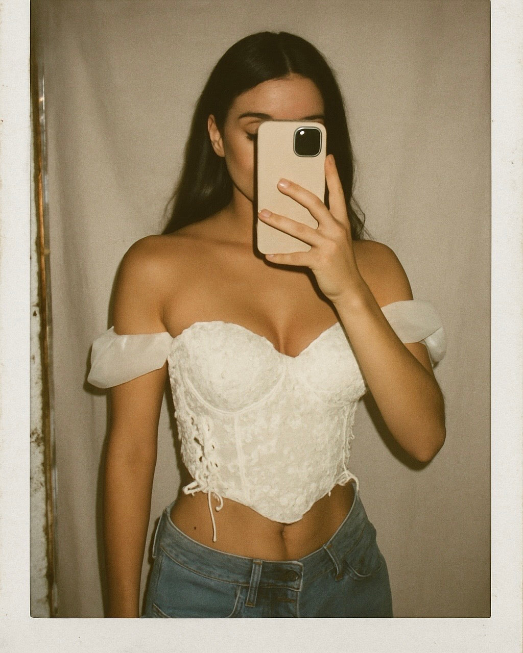 SUGARPLUM WHITE APPLIQUE CAMI TOP