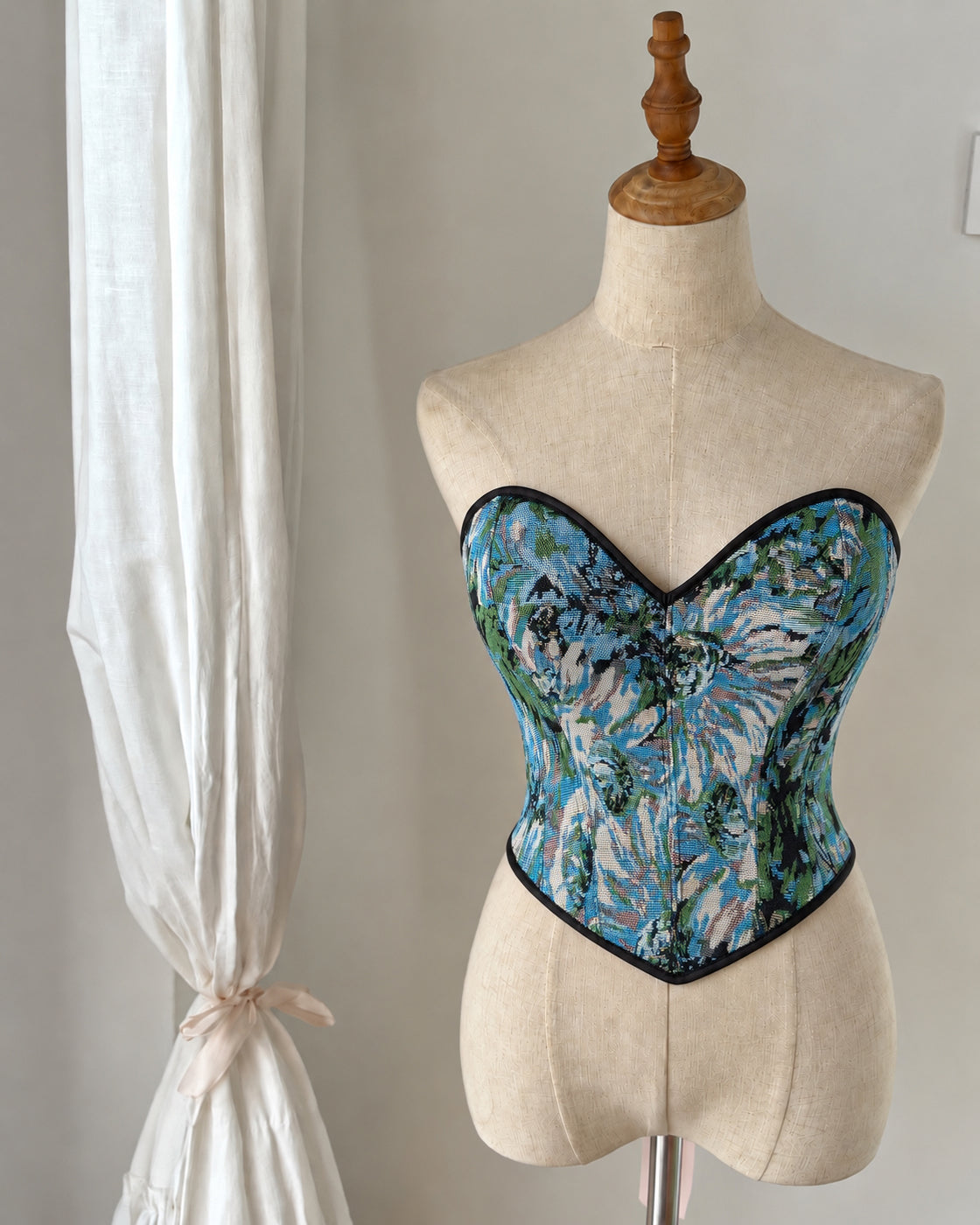 NOT YOUR EVE FLORAL JACQUARD CORSET