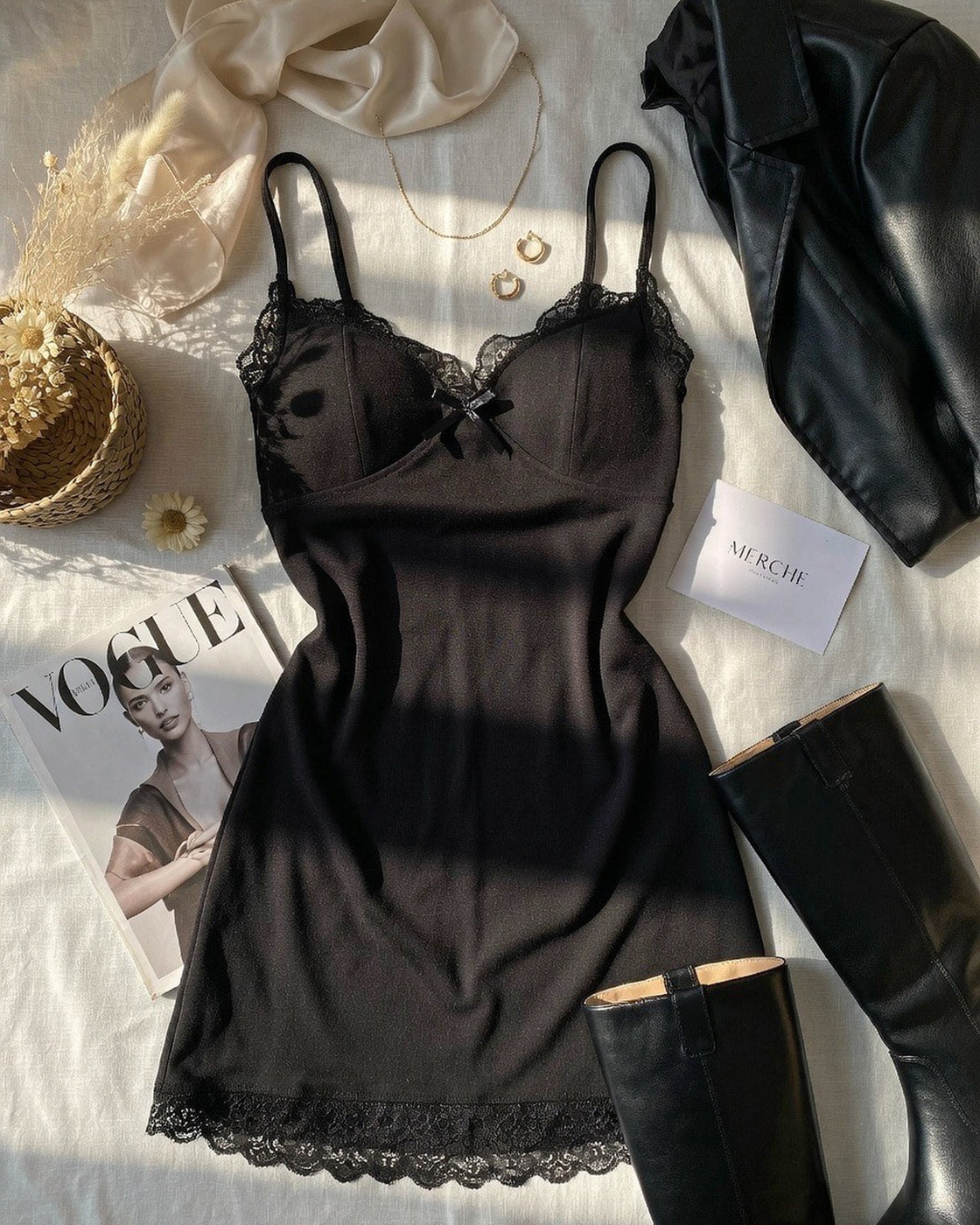 MONACO TIMES PADDED BLACK LACEY MINI DRESS