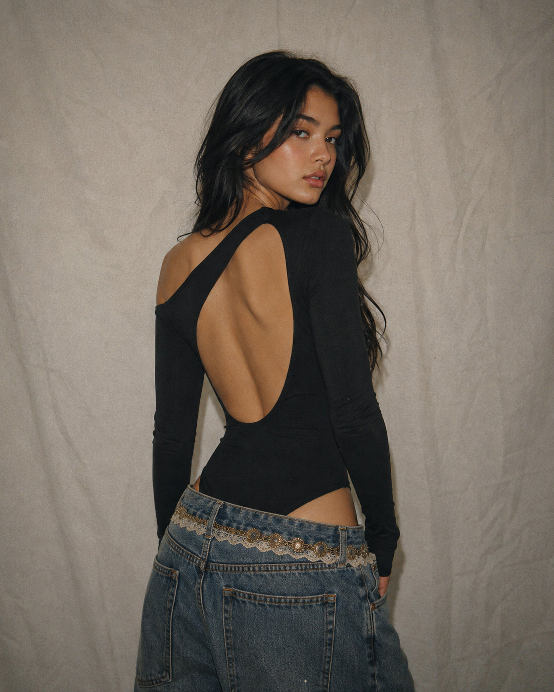 DARK FOREST CUT-OUT BACK BLACK BODYSUIT
