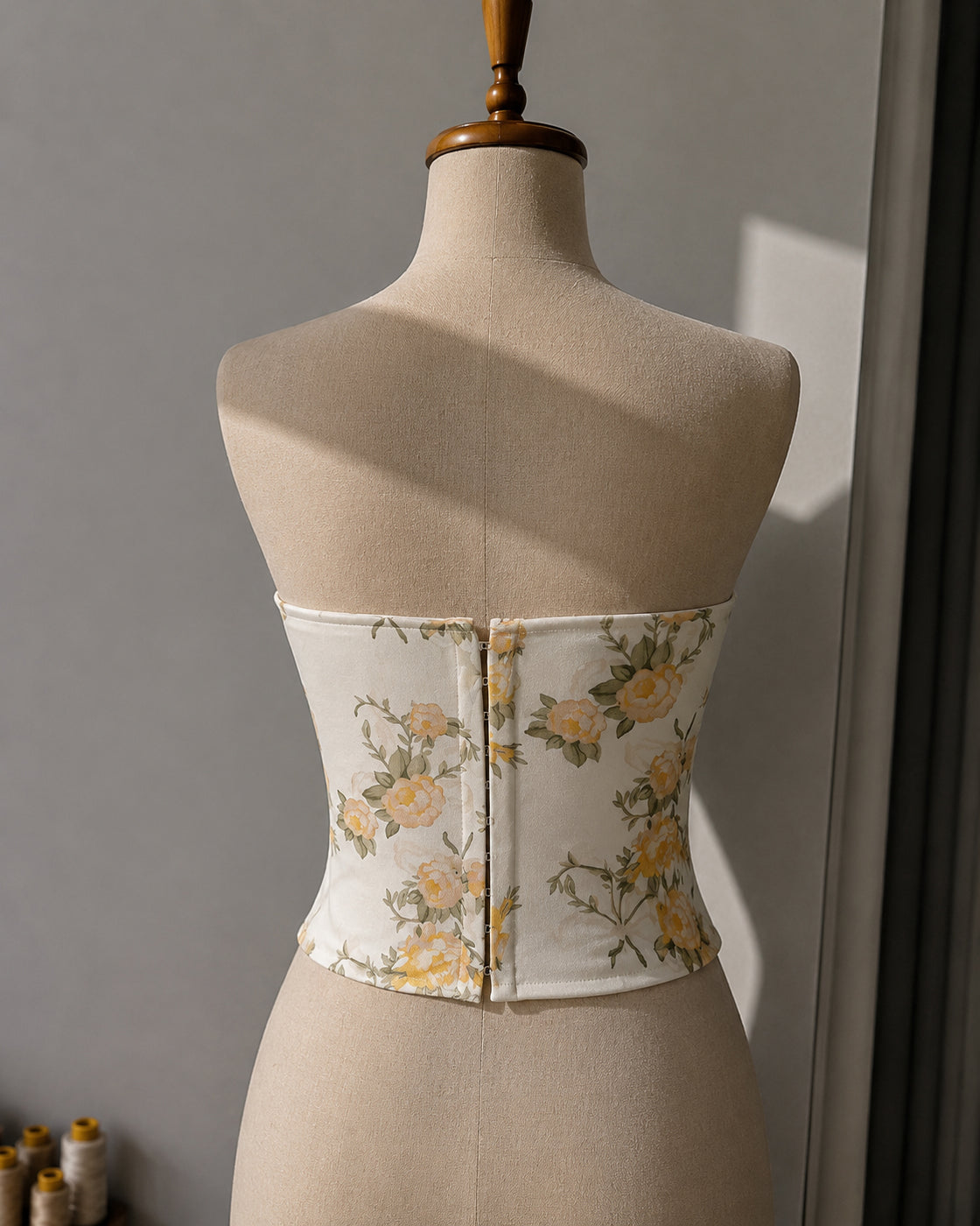 COFFEE OR COCKTAILS BONING DETAIL FLORAL CORSET
