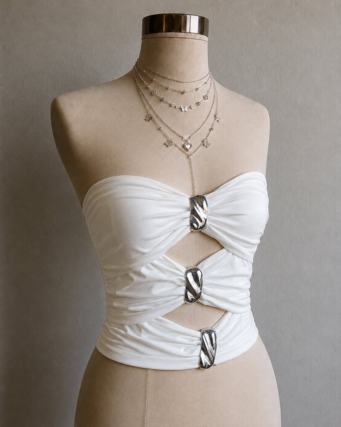 PICK YOUR POISON METAL ACCENT DETAIL TWISTED BANDEAU TOP