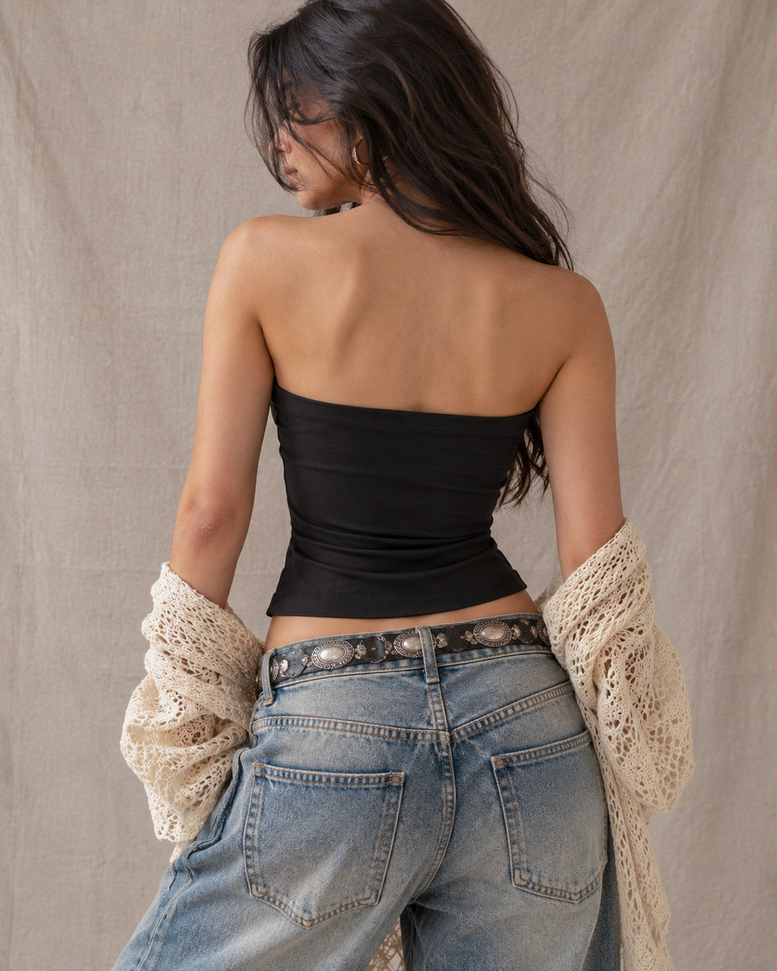 BOWHEMIAN GIRL BLACK BANDEAU TOP