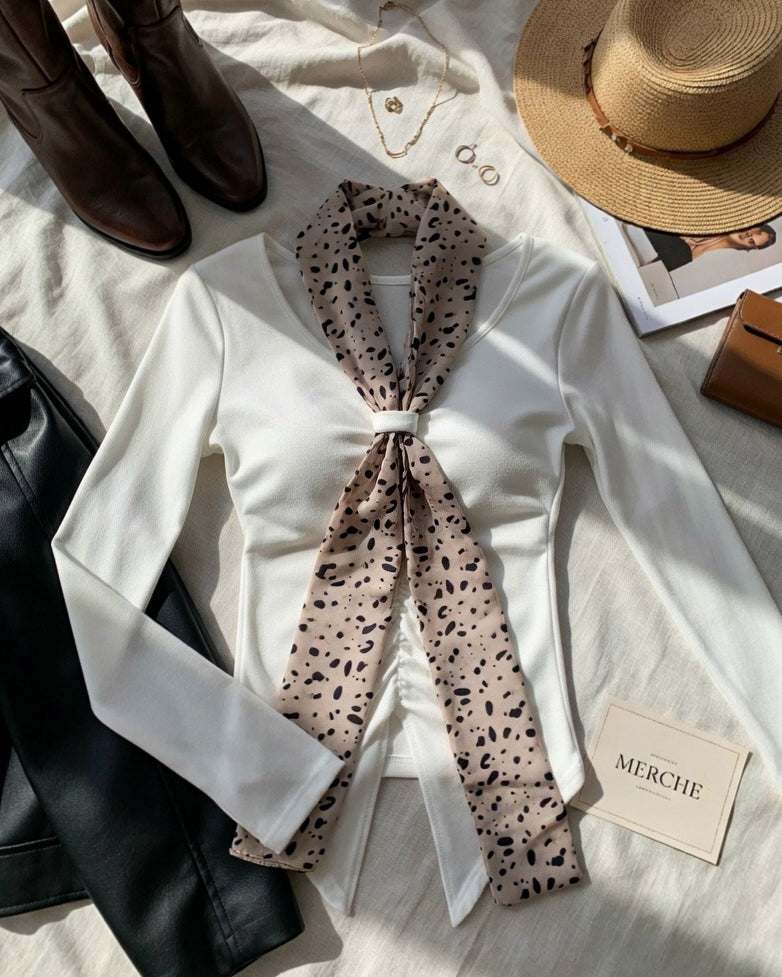 SLAY ERA PADDED SCARF DETAIL WHITE TOP