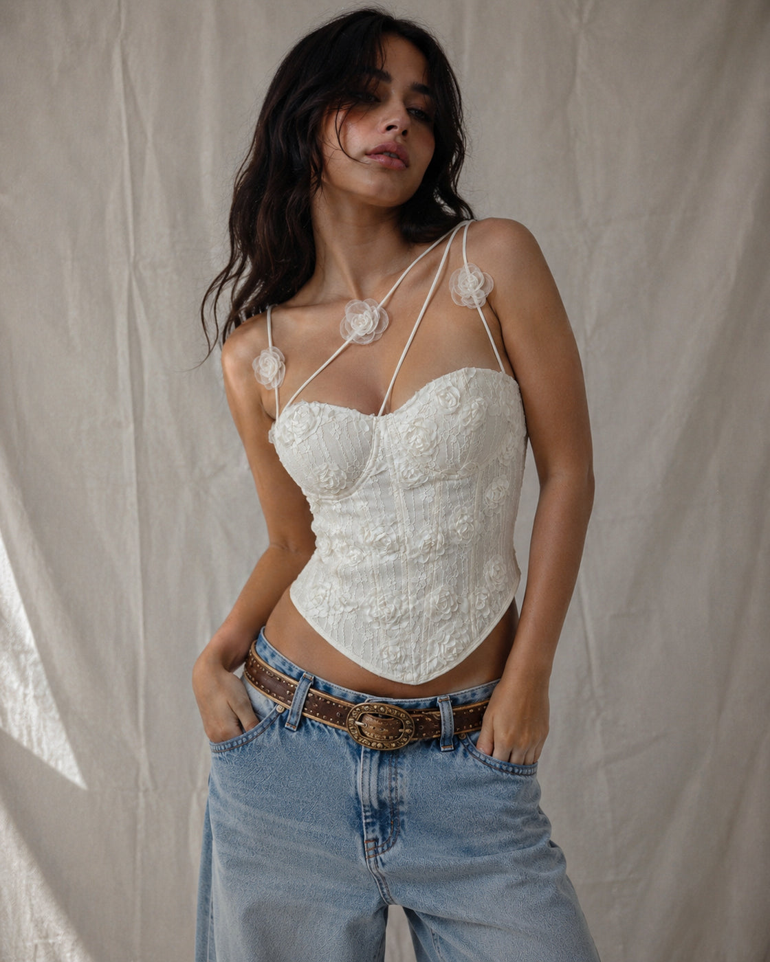KEEP UP HONEY, 3D APPLIQUE FLORAL LACE CORSET