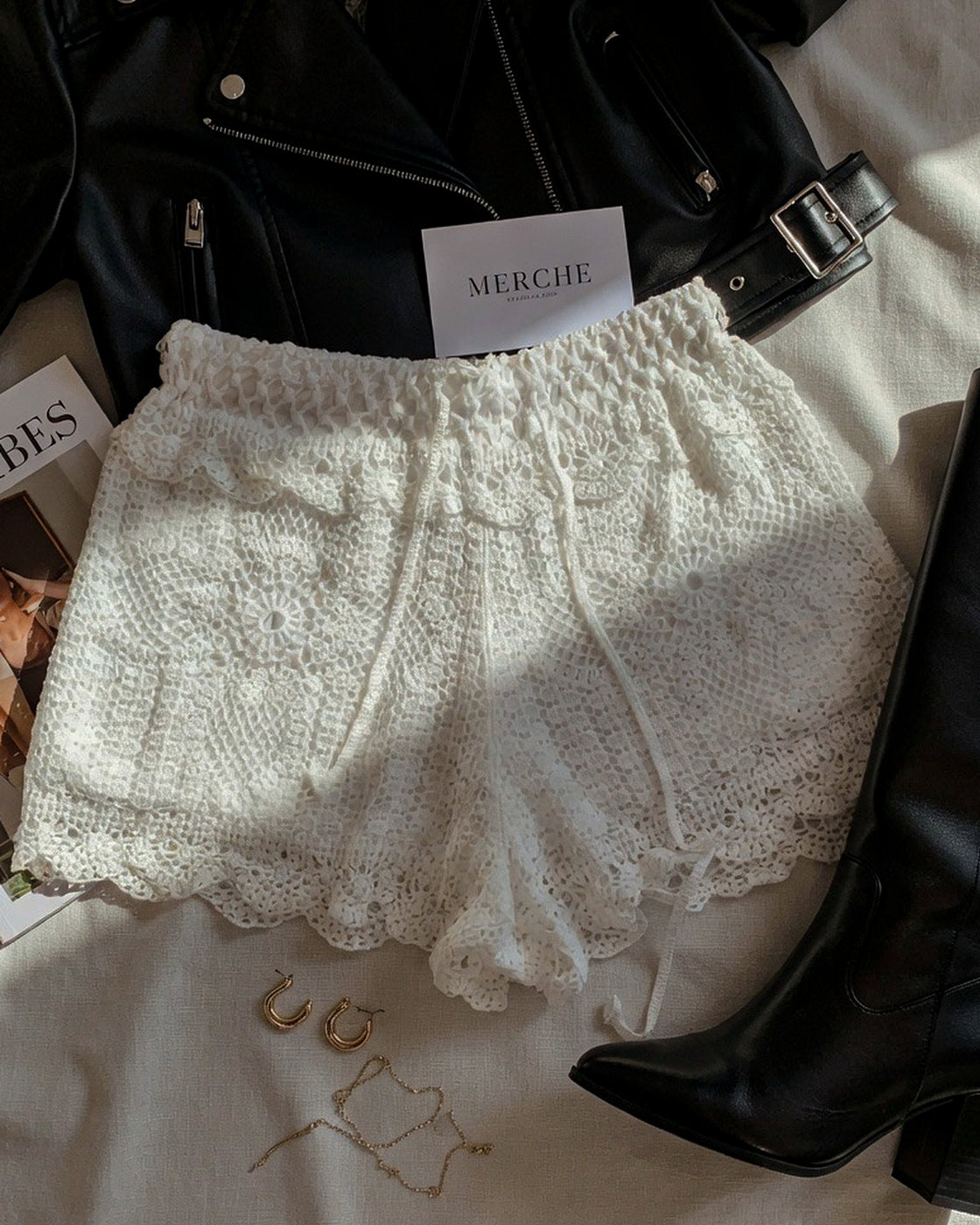 SOFT GIRL UNIFORM CROCHET WHITE SHORTS