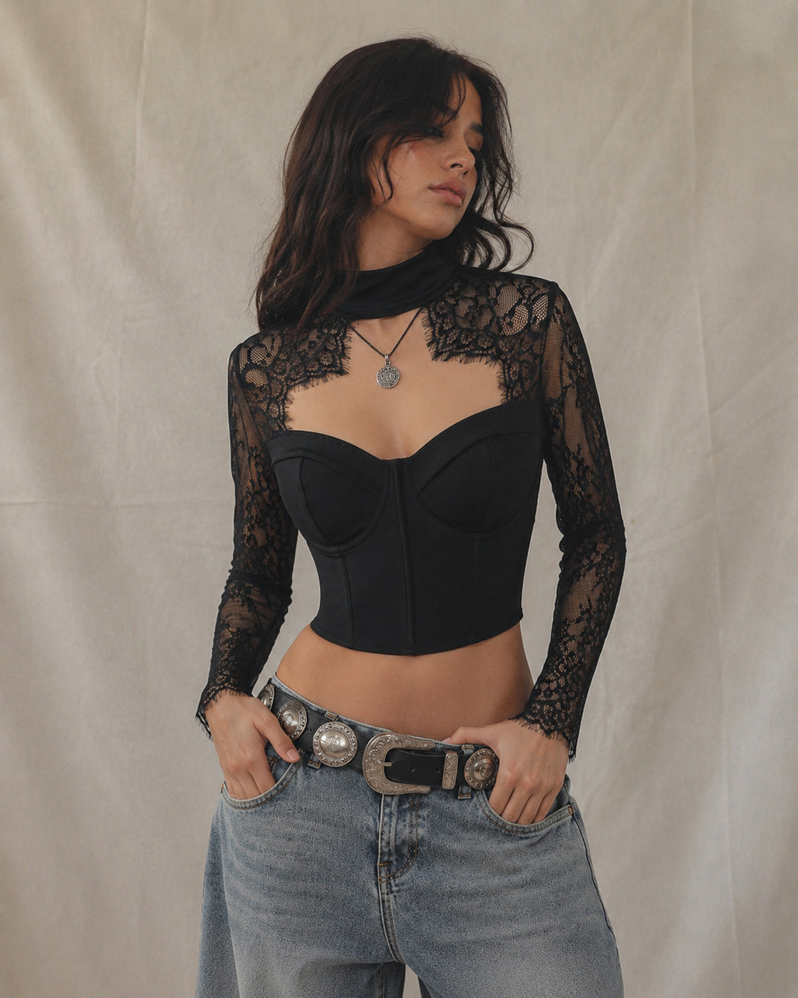 NIGHT OUT IN THE CITY BONING DETAIL LACEY CHOKER TOP