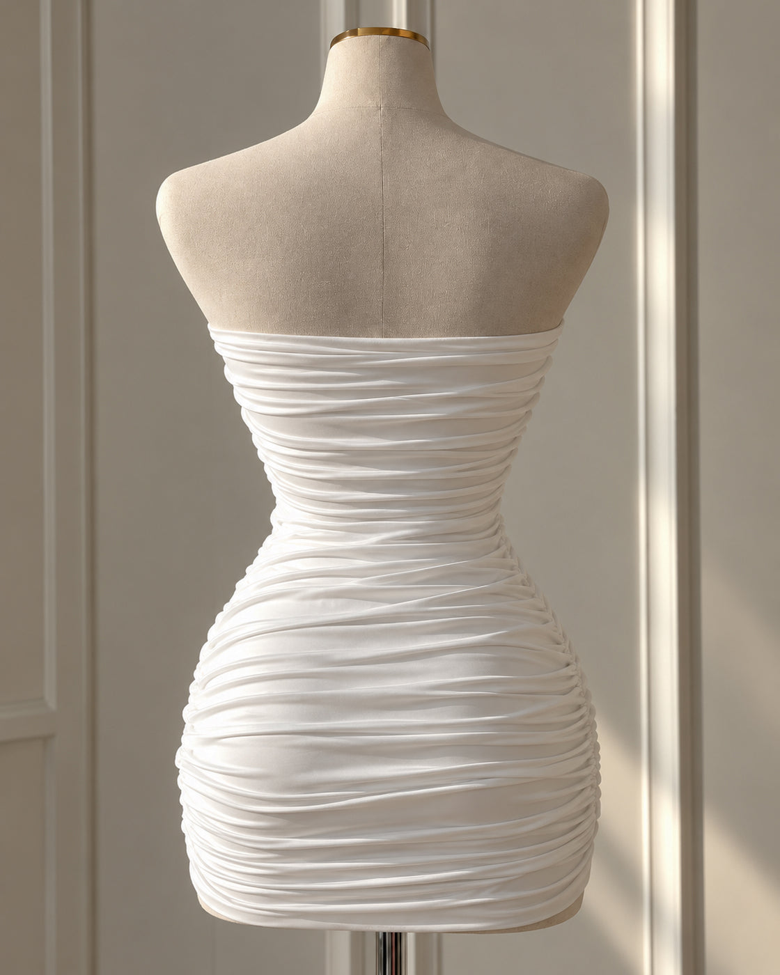 CRUISE PARTY STATEMENT TWISTED KNOT DETAIL RUCHED BANDEAU DRESS