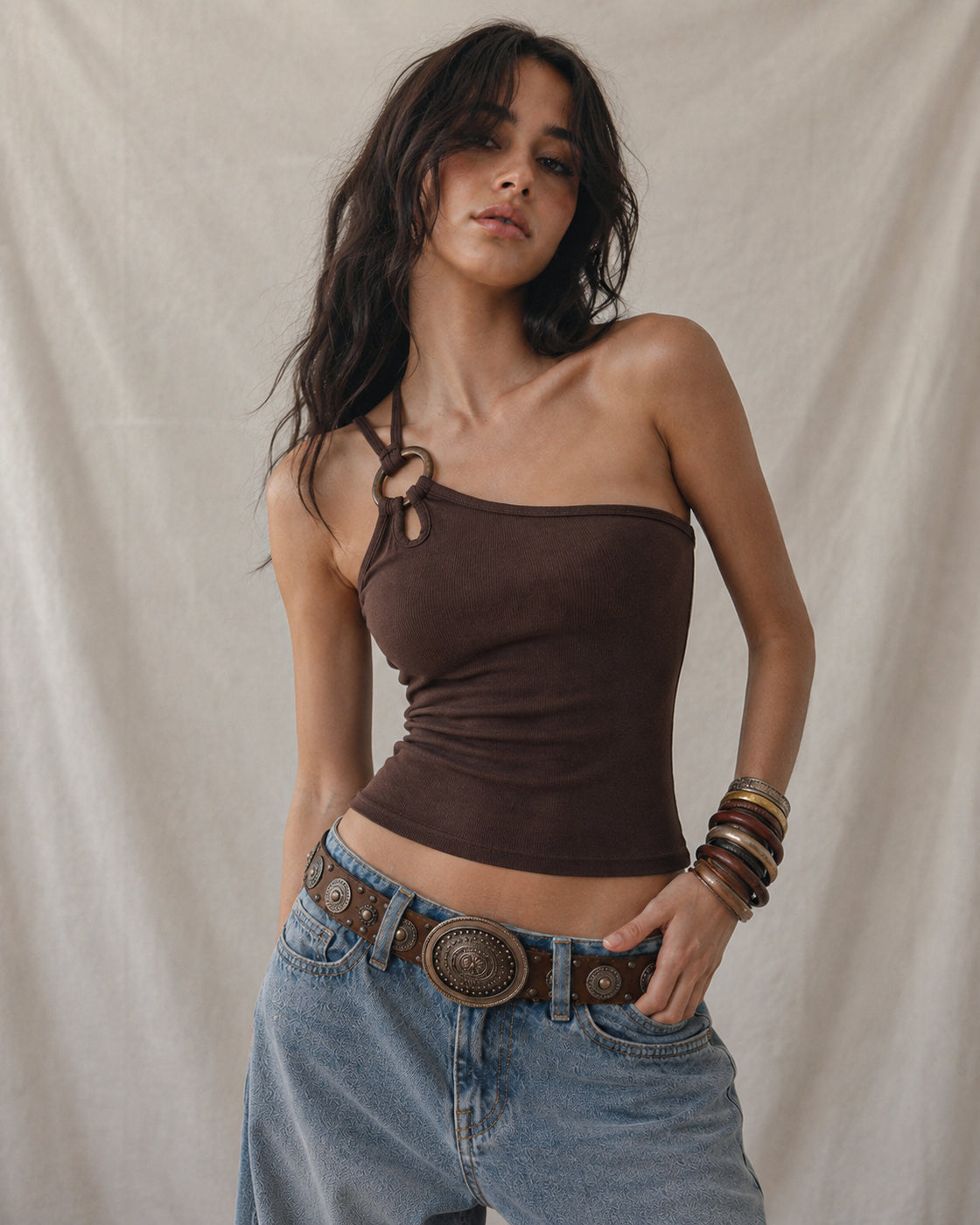NORTHERN LIGHTS RESIN RING DETAIL ONE-SHOULDER BROWN CAMI TOP