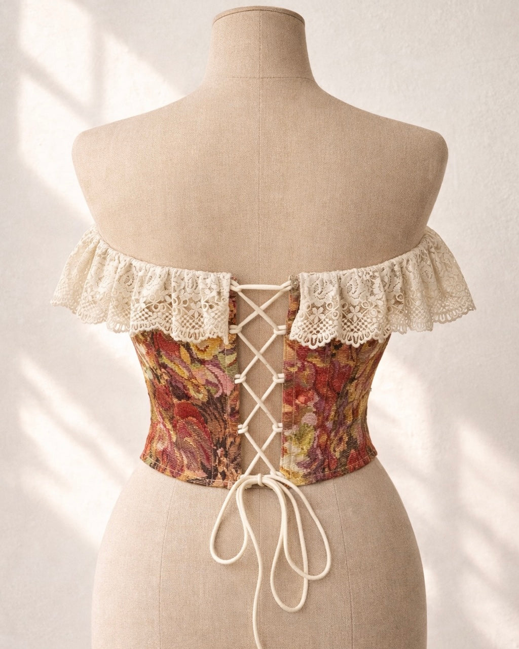 OLD SOUL JACQUARD LACE CORSET