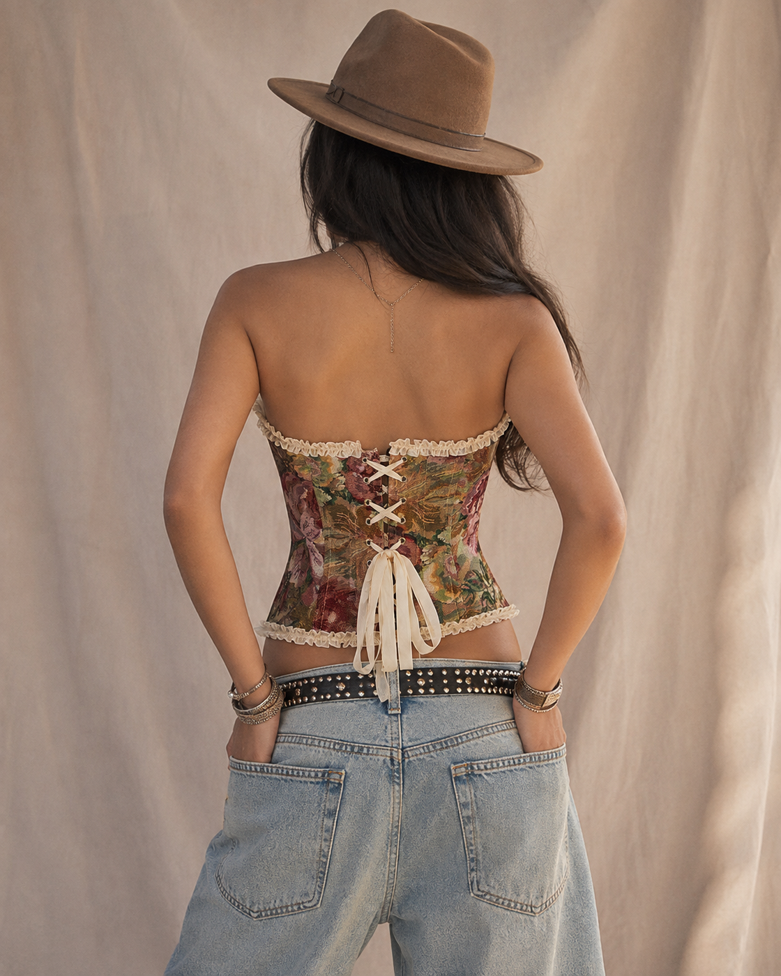 IN MY POLAROID ERA RUFFLES AND  RIBBONS JACQUARD CORSET