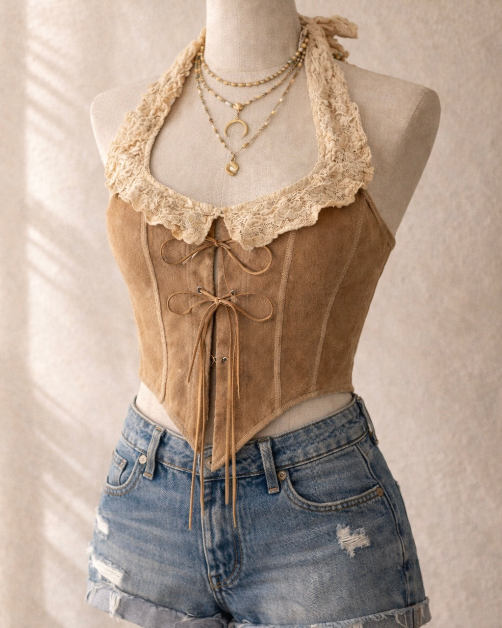 TANTRUM GYPSIE LACE SUEDE HALTERNECK TOP