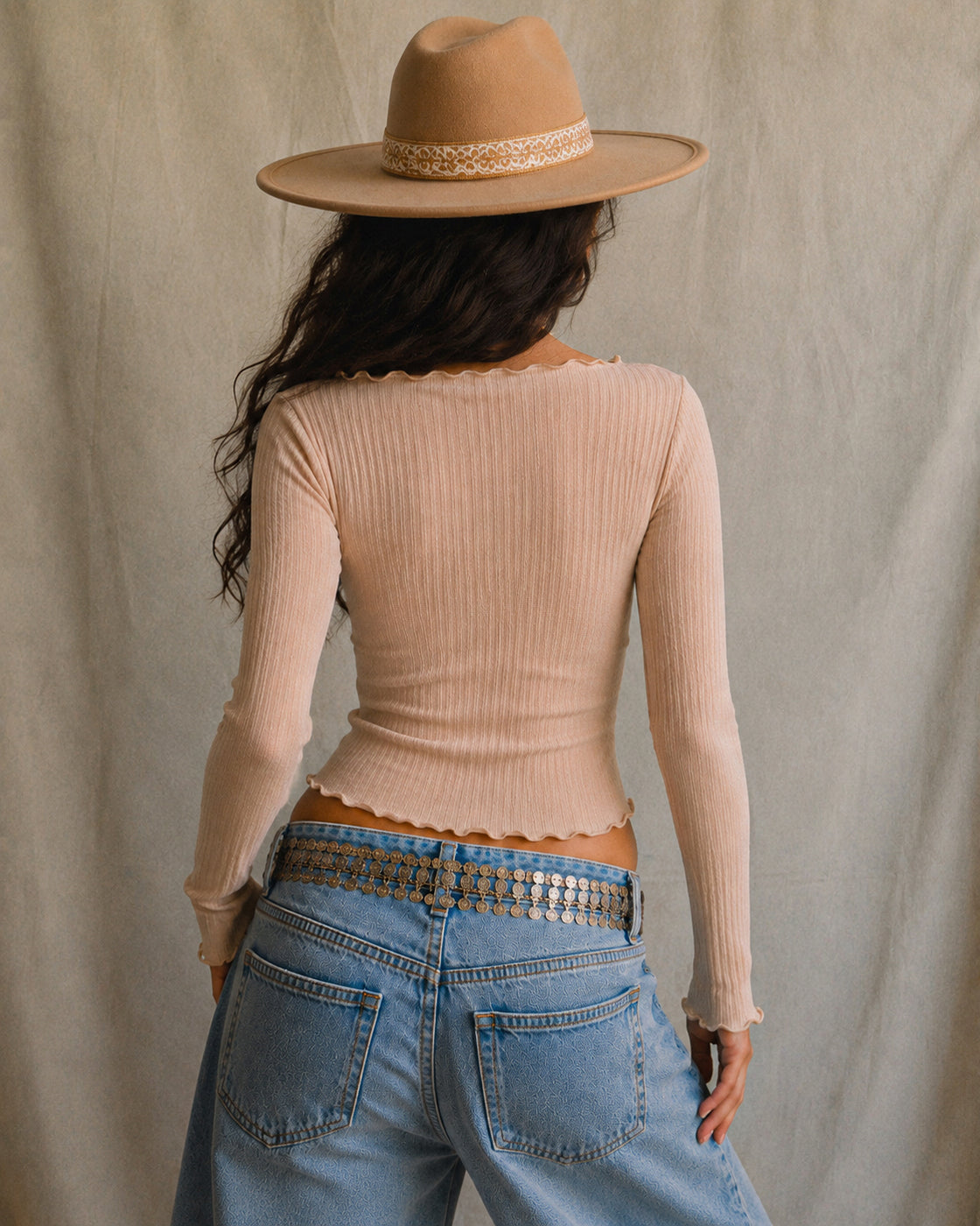 CUTE HITS DIFFERENT RIBBED FRONT SLIT TOP