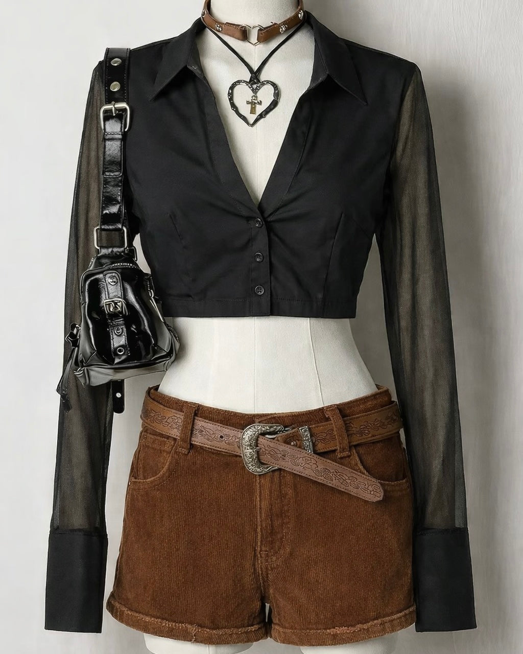 CHIC AUTHORITY CROPPED BLACK SHIRT