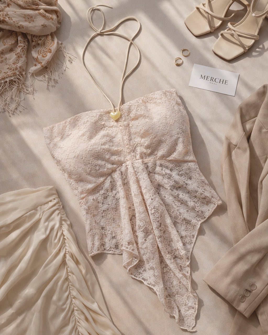 BEST ASSET PADDED LACE TOP