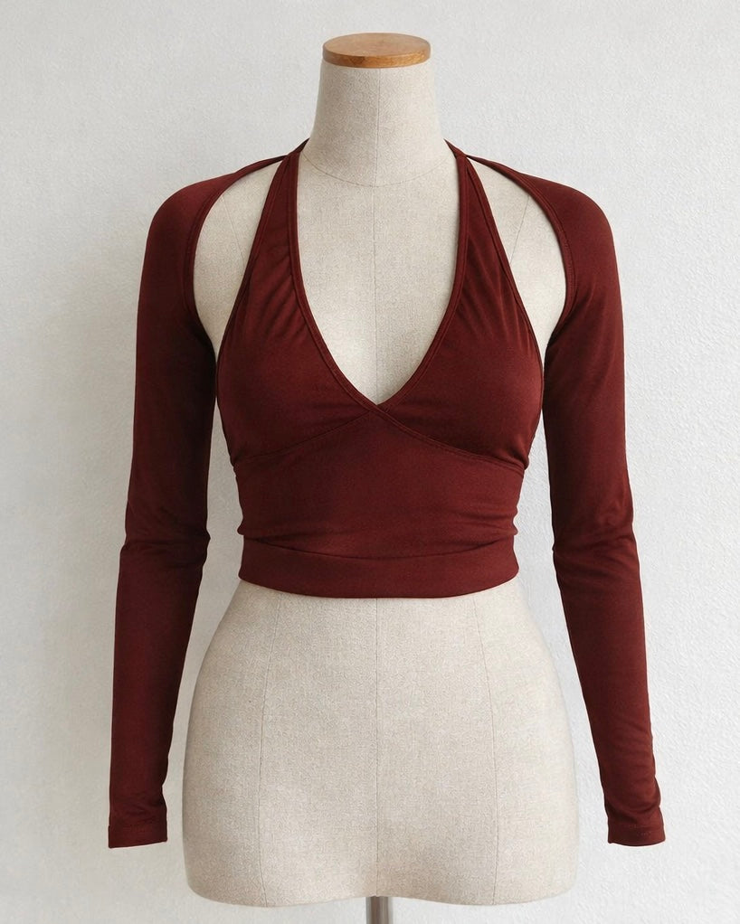 MODEL OFF-DUTY TWO-PIECE TOP