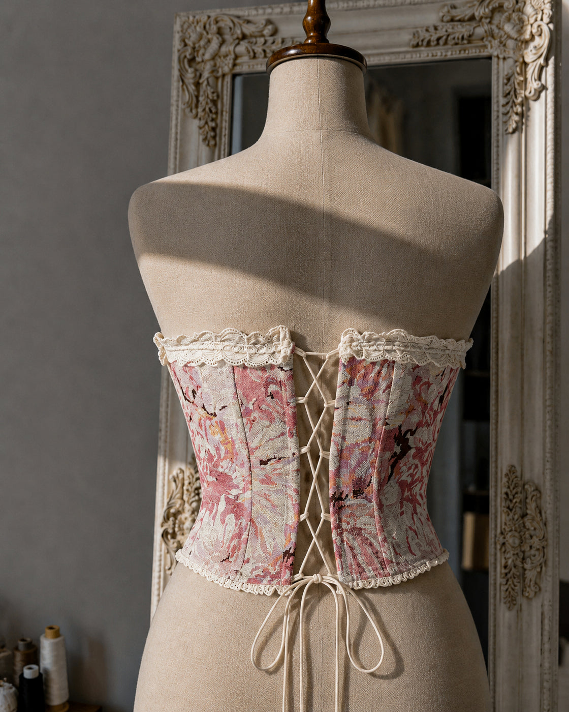 BELLA PANICS FLORAL JACQUARD CORSET