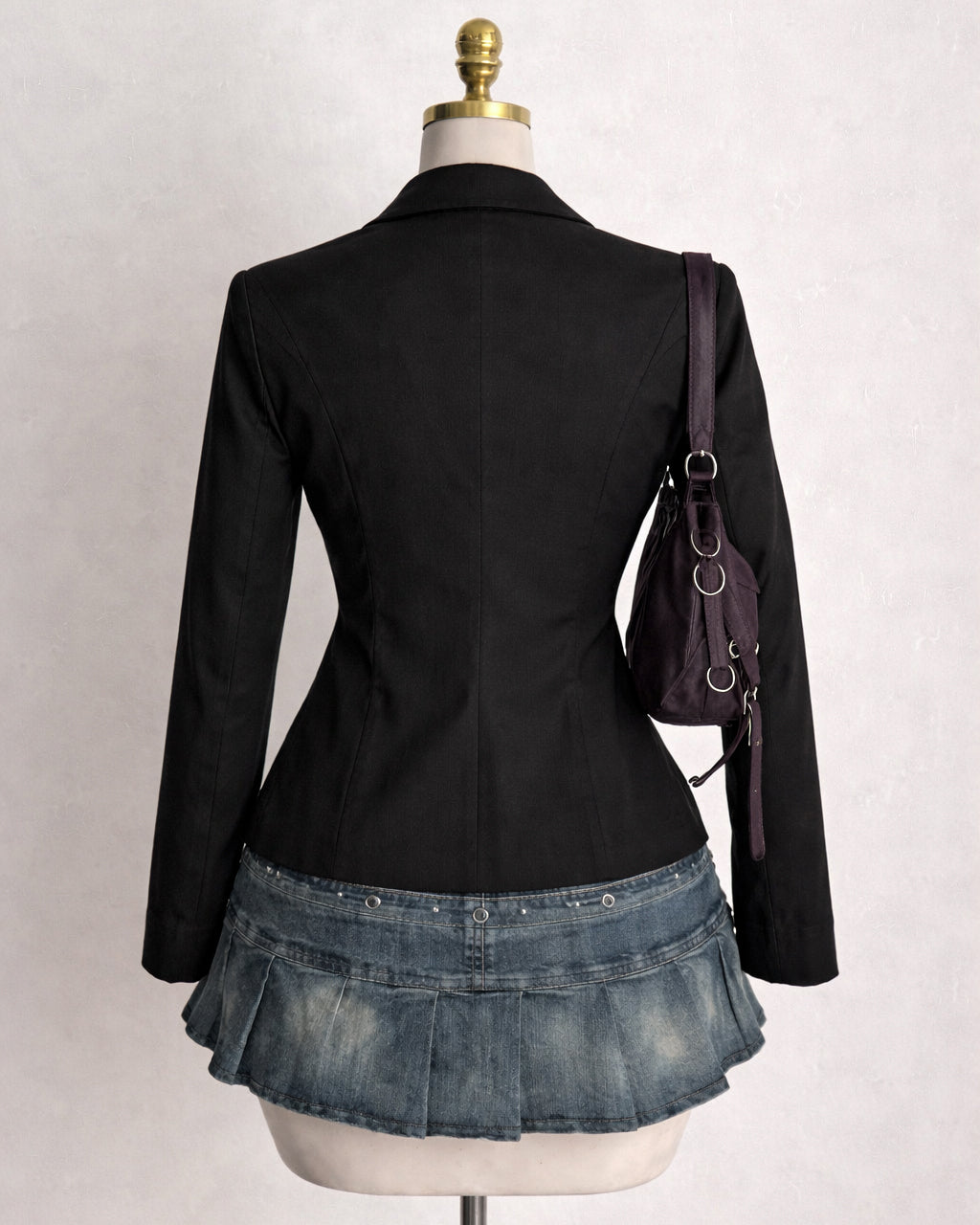 CHECKING YOU OUT CUT-OUT BLACK BLAZER