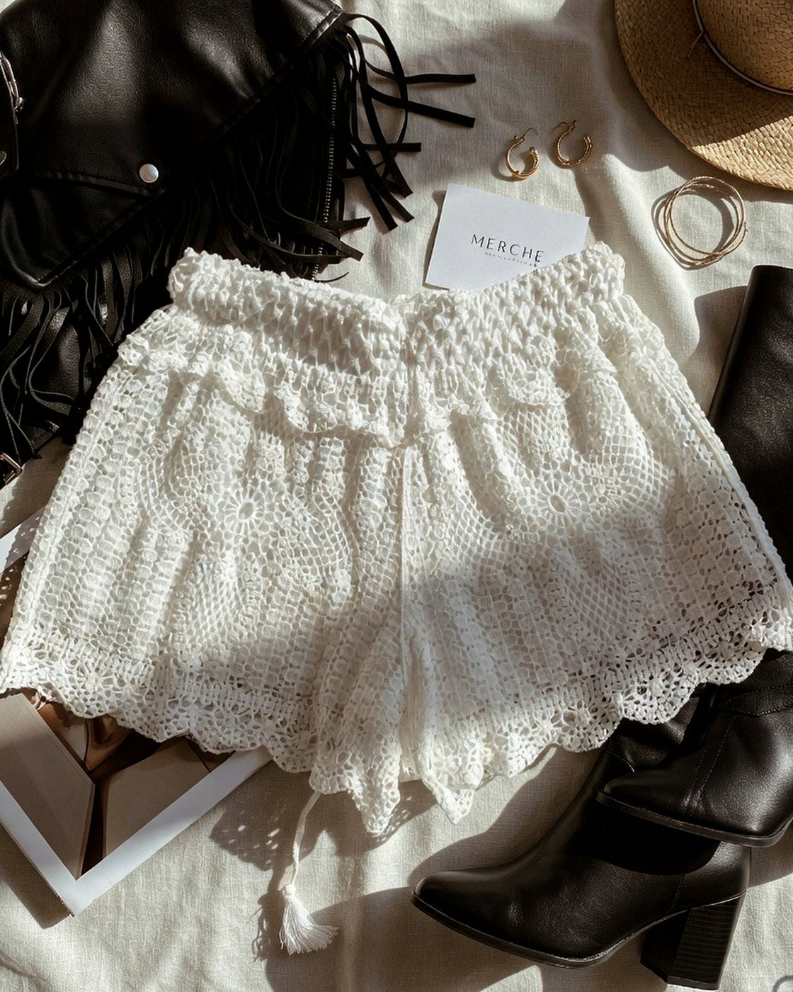 SOFT GIRL UNIFORM CROCHET WHITE SHORTS