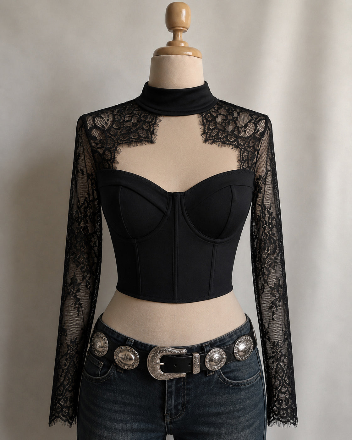 NIGHT OUT IN THE CITY BONING DETAIL LACEY CHOKER TOP