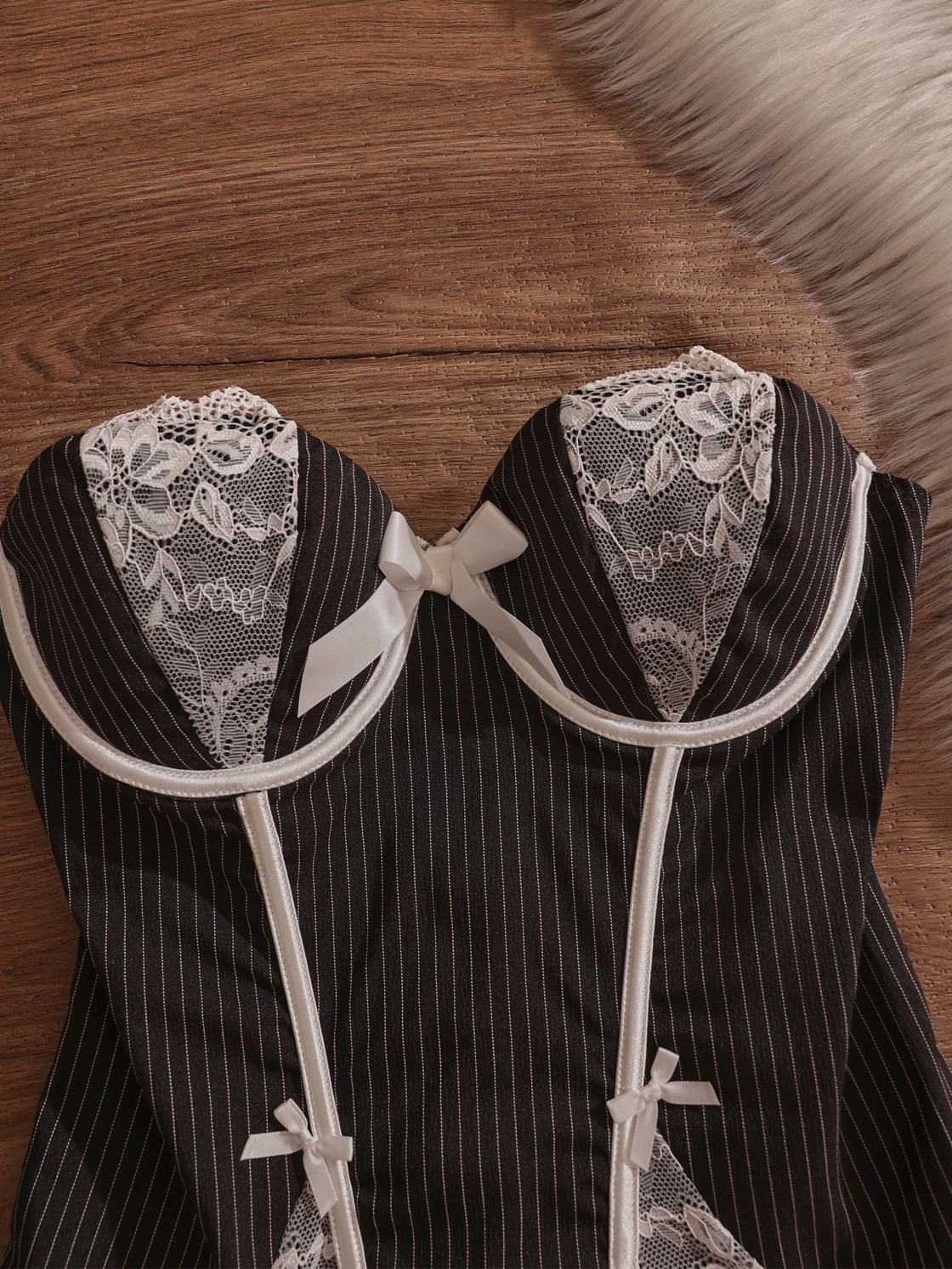PLOT TWIST PINSTRIPE LACE CORSET