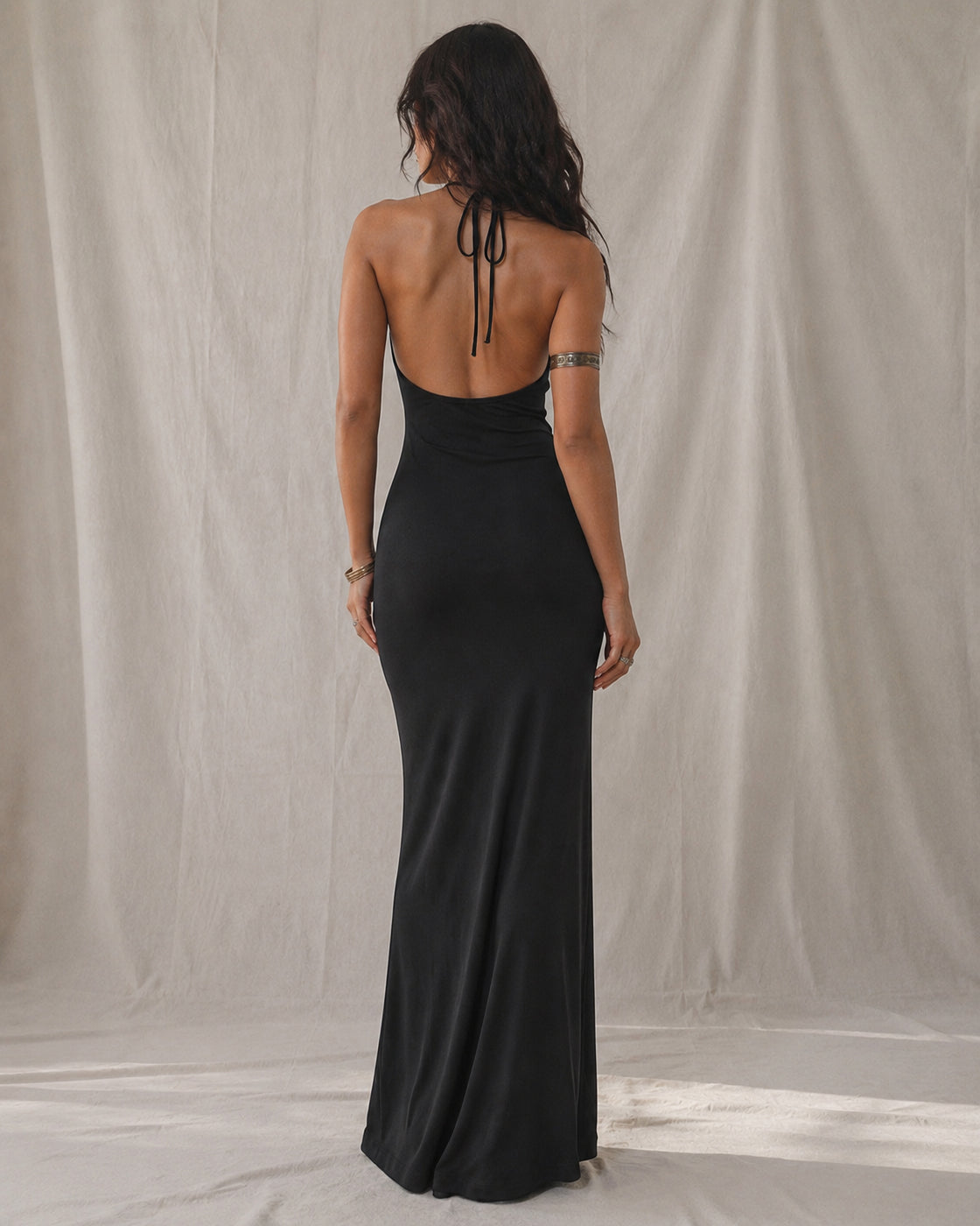 BAREFOOT ON VACAY BLACK FLOOR-LENGTH MAXI DRESS