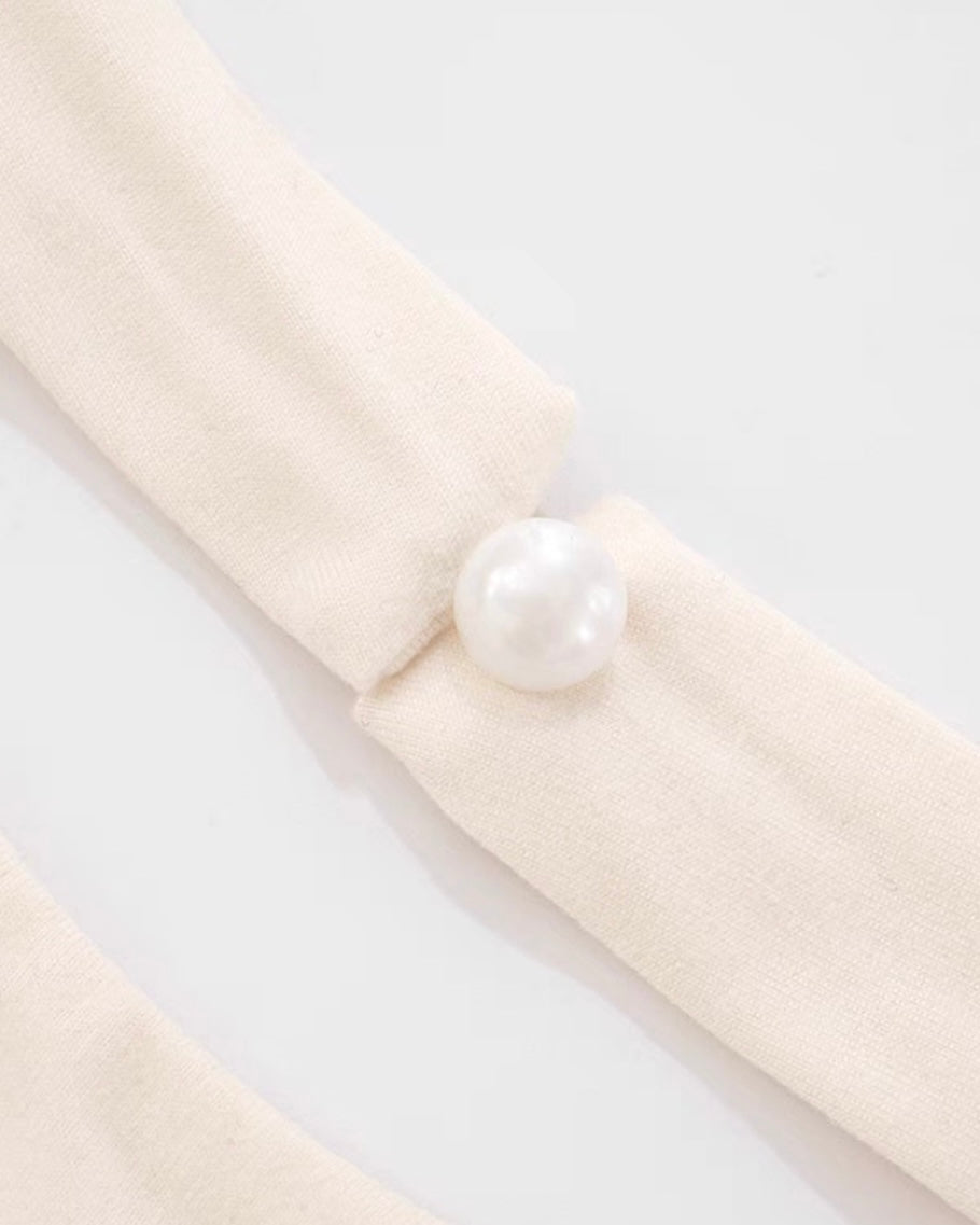 CUE THE MUSIC BACKLESS METAL HEART HALTERNECK TOP