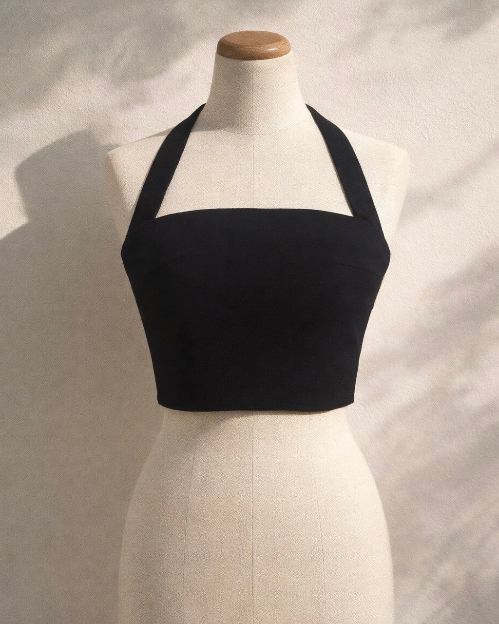 SPANISH COASTLINE BUCKLE BACK HALTERNECK TOP