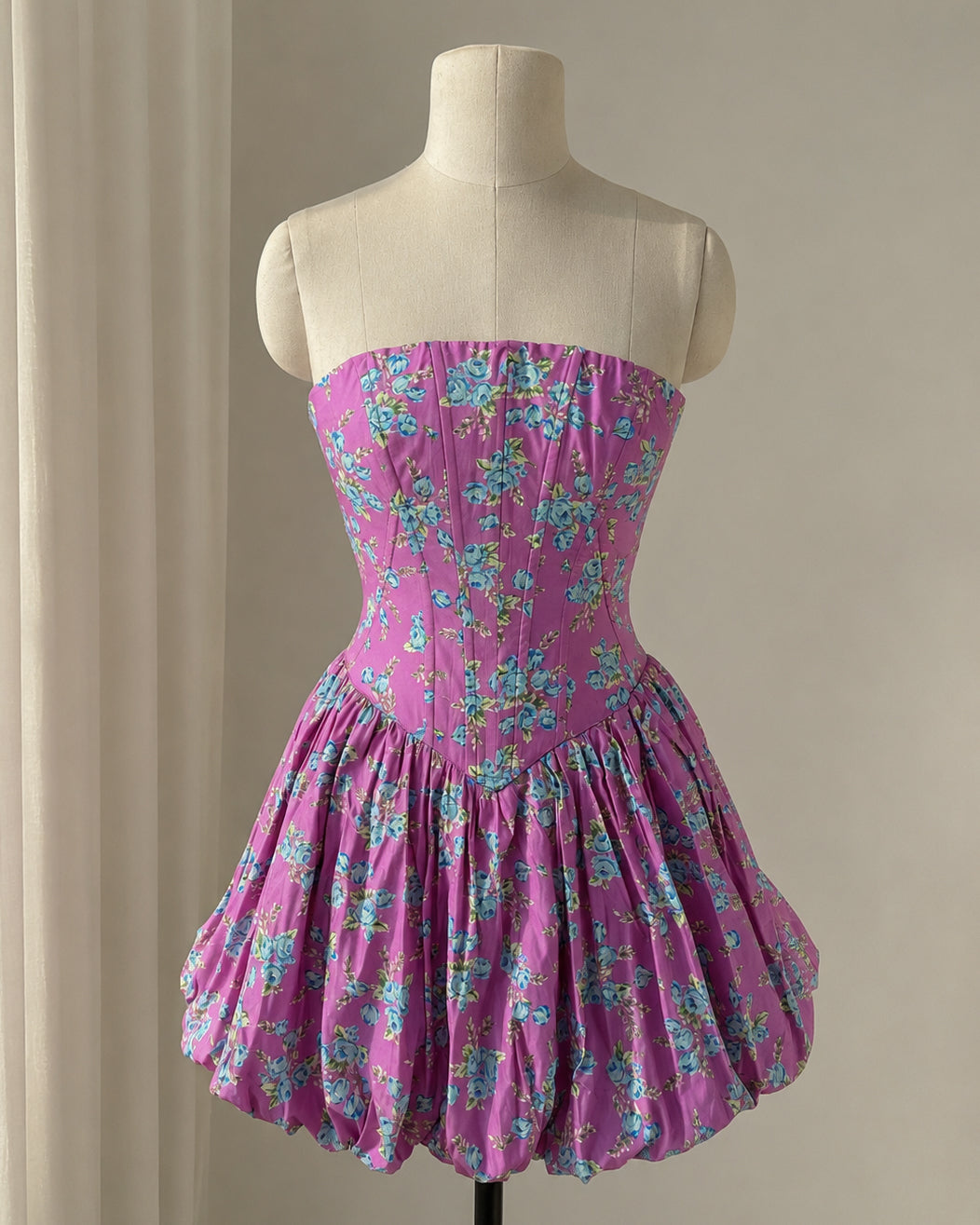 DRAMATIC ENTRANCE BONING DETAIL BUBBLE HEM DRESS