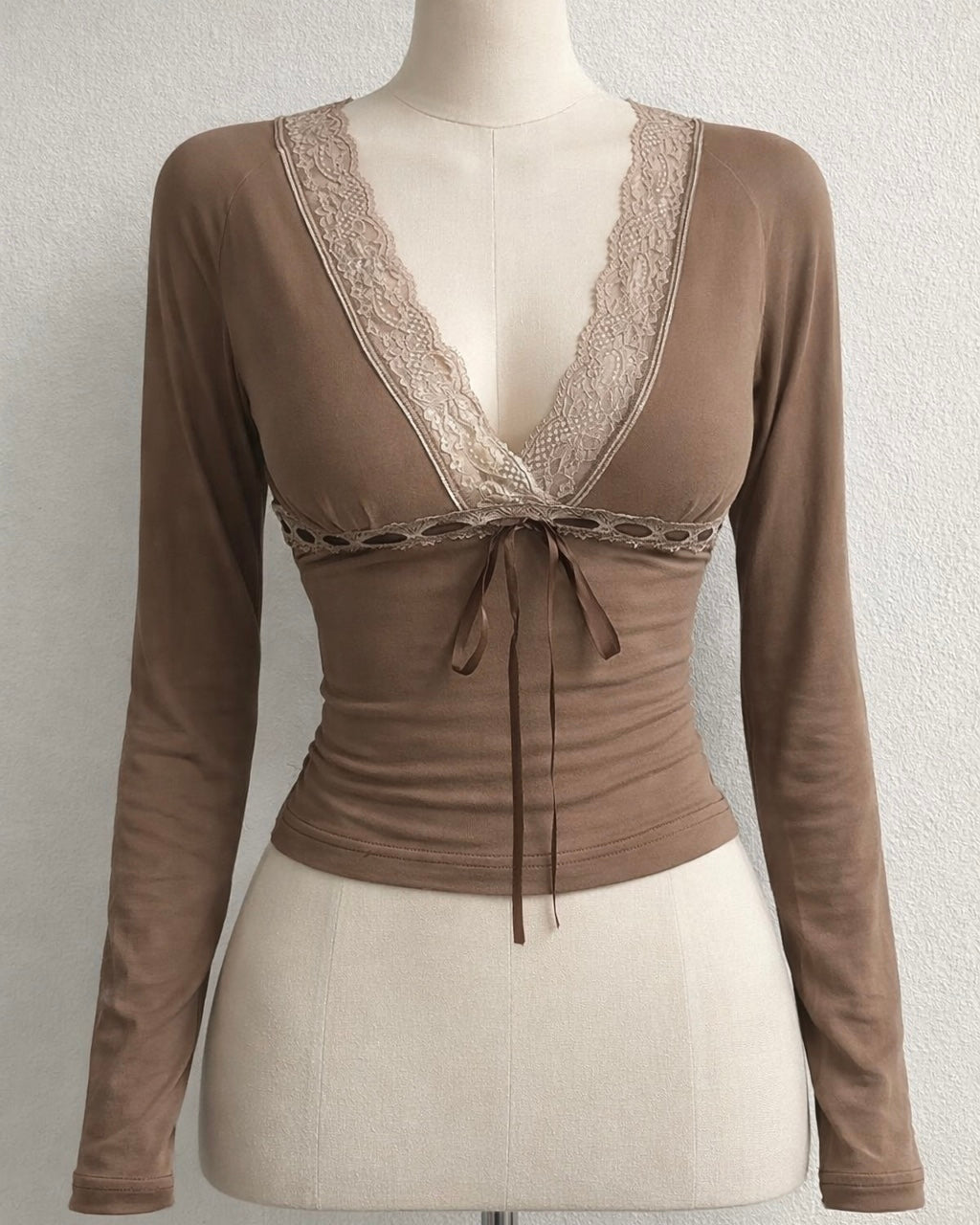 SINGLES ERA BROWN LACEY TOP