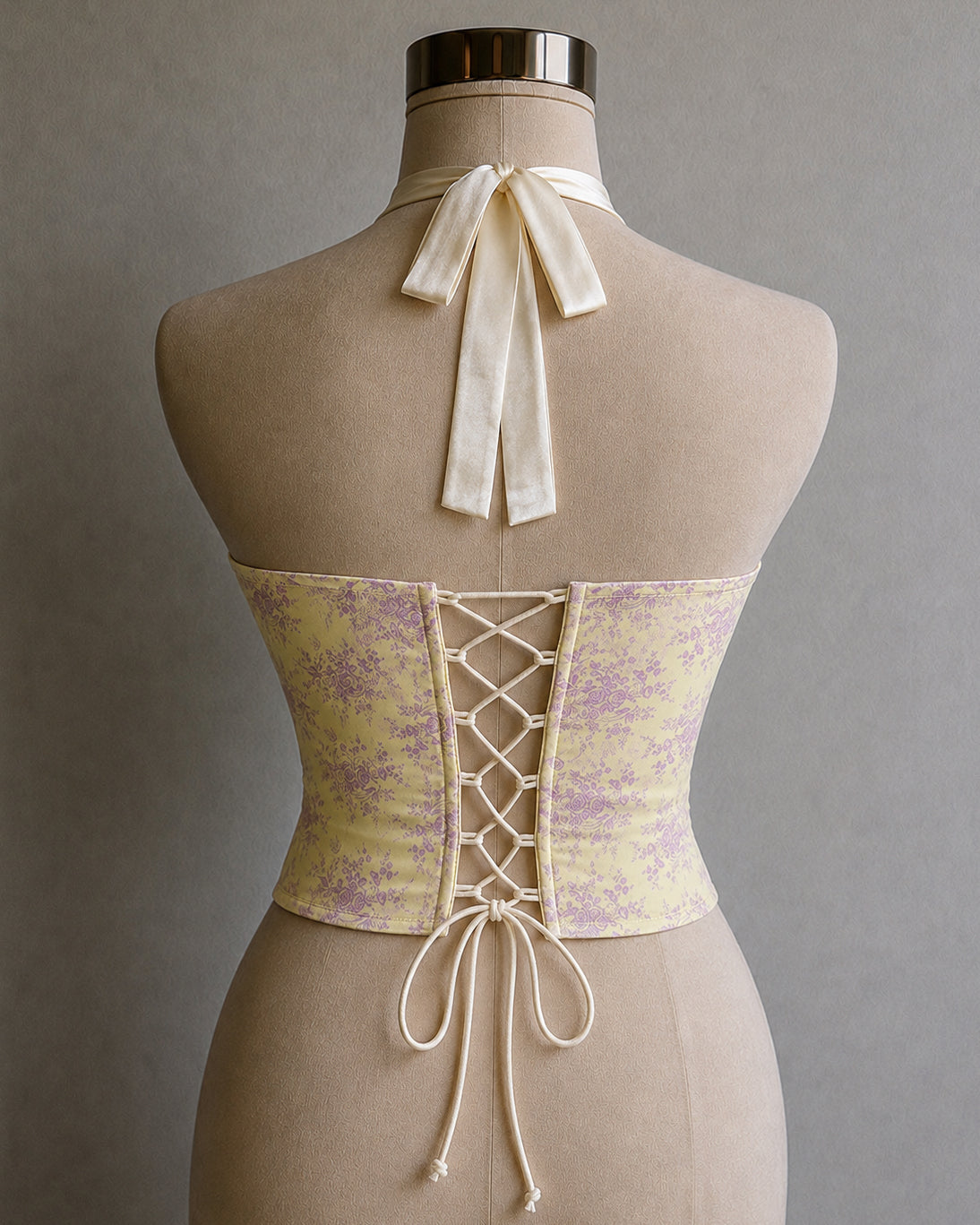 PRETTY GIRL SUMMER BONING DETAIL HALTERNECK LAVENDER FLORAL TOP