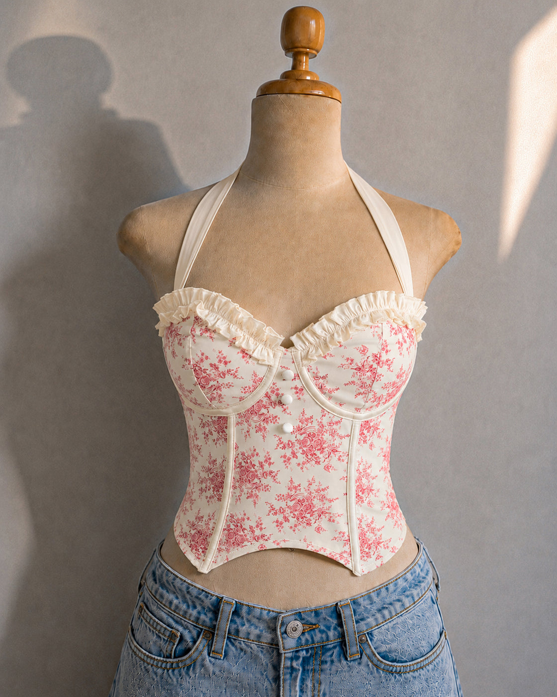 PRETTY GIRL SUMMER BONING DETAIL HALTERNECK FLORAL TOP