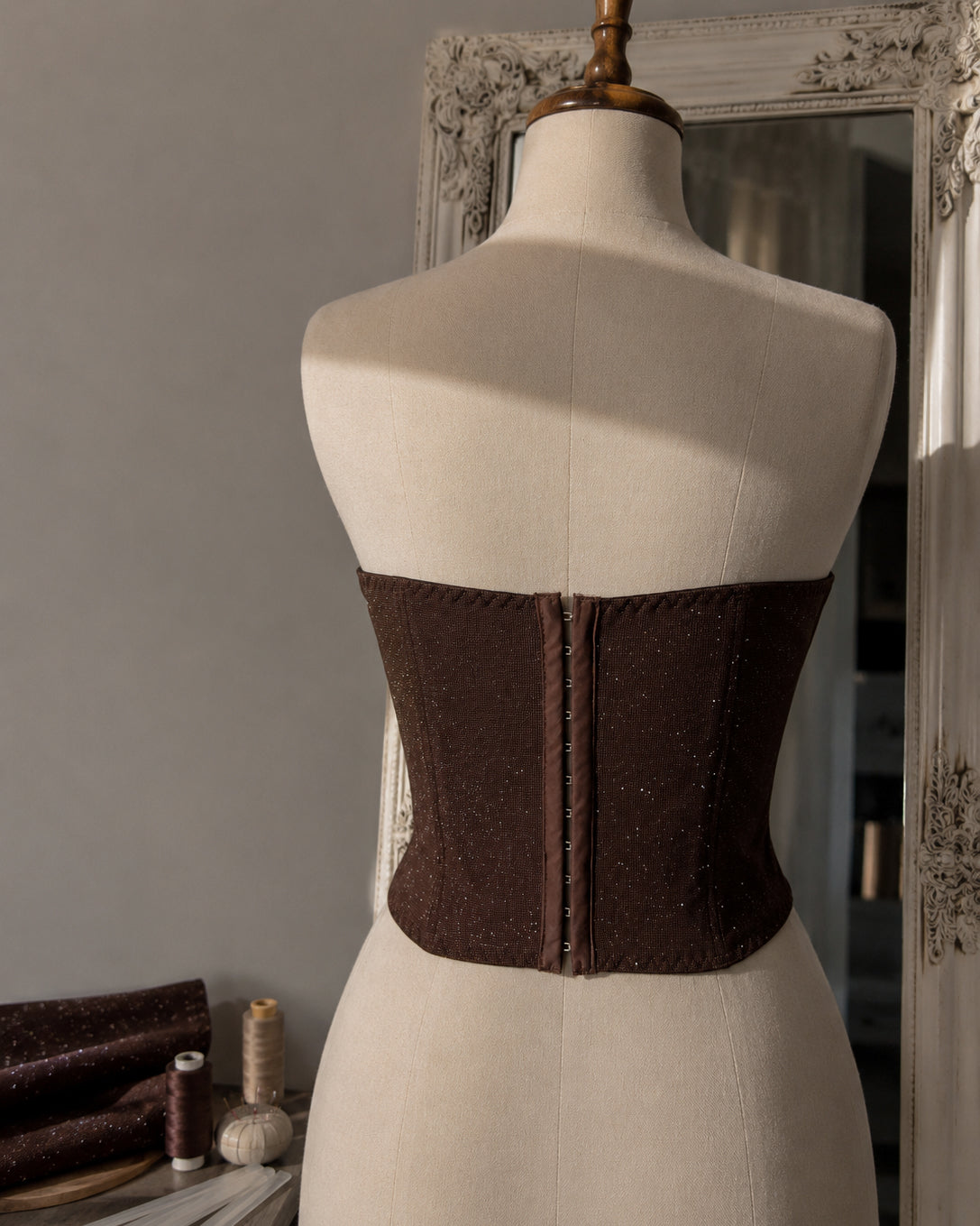 BROWN SUGAR BADDIE PADDED SHIMMER CORSET