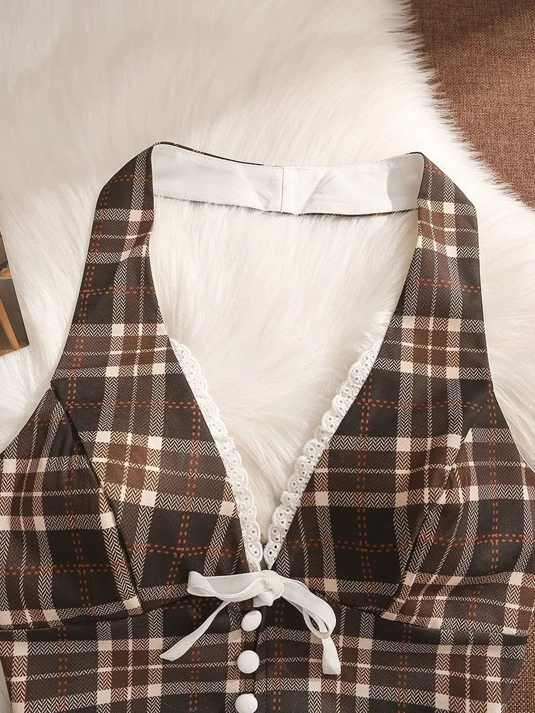 SUNDAY CHARM CHECKS HALTERNECK TOP