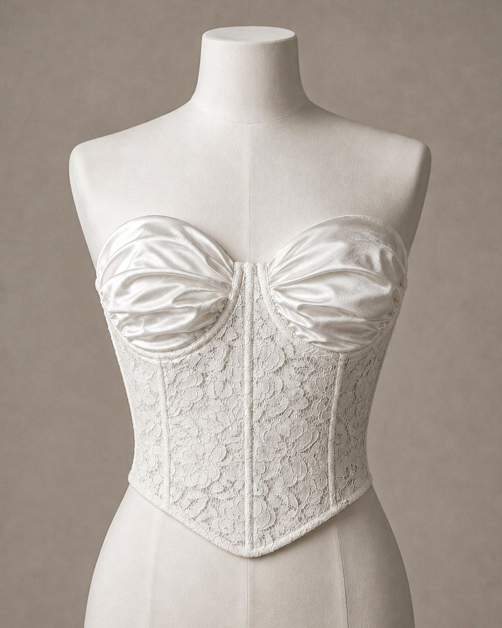 FUTURE TELLER LACEY WHITE CORSET