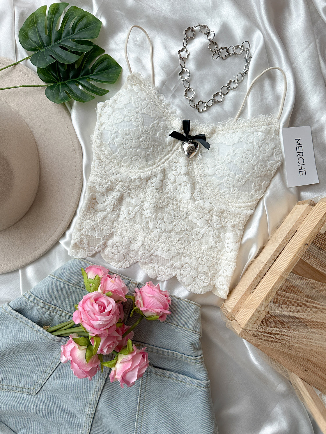 VACAY MORNING APRICOT LACE CAMI TOP