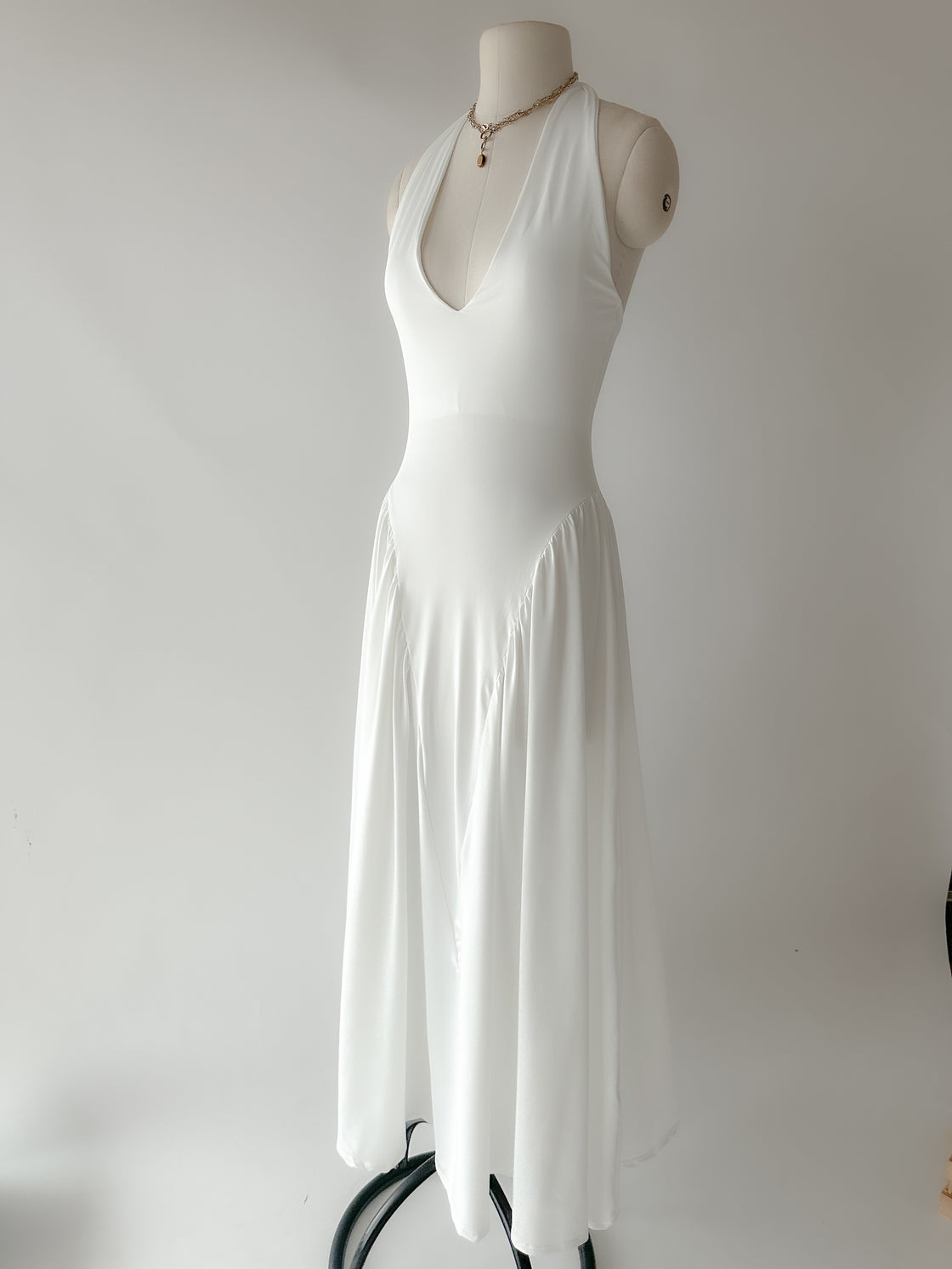 FLYING AWAY WHITE HALTERNECK MAXI DRESS