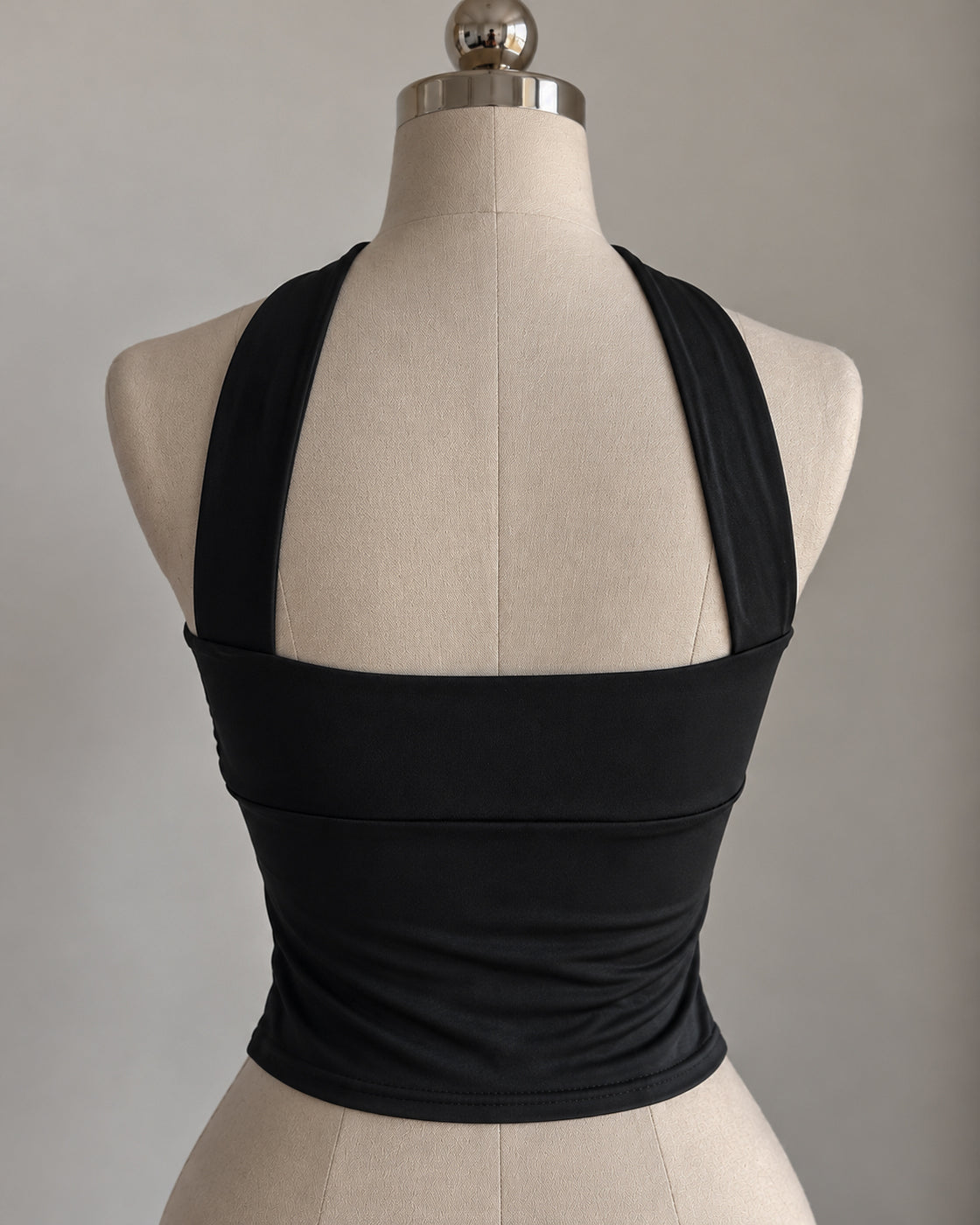 POKER FACE EMBROIDERED CHOKER DETAIL BLACK TOP
