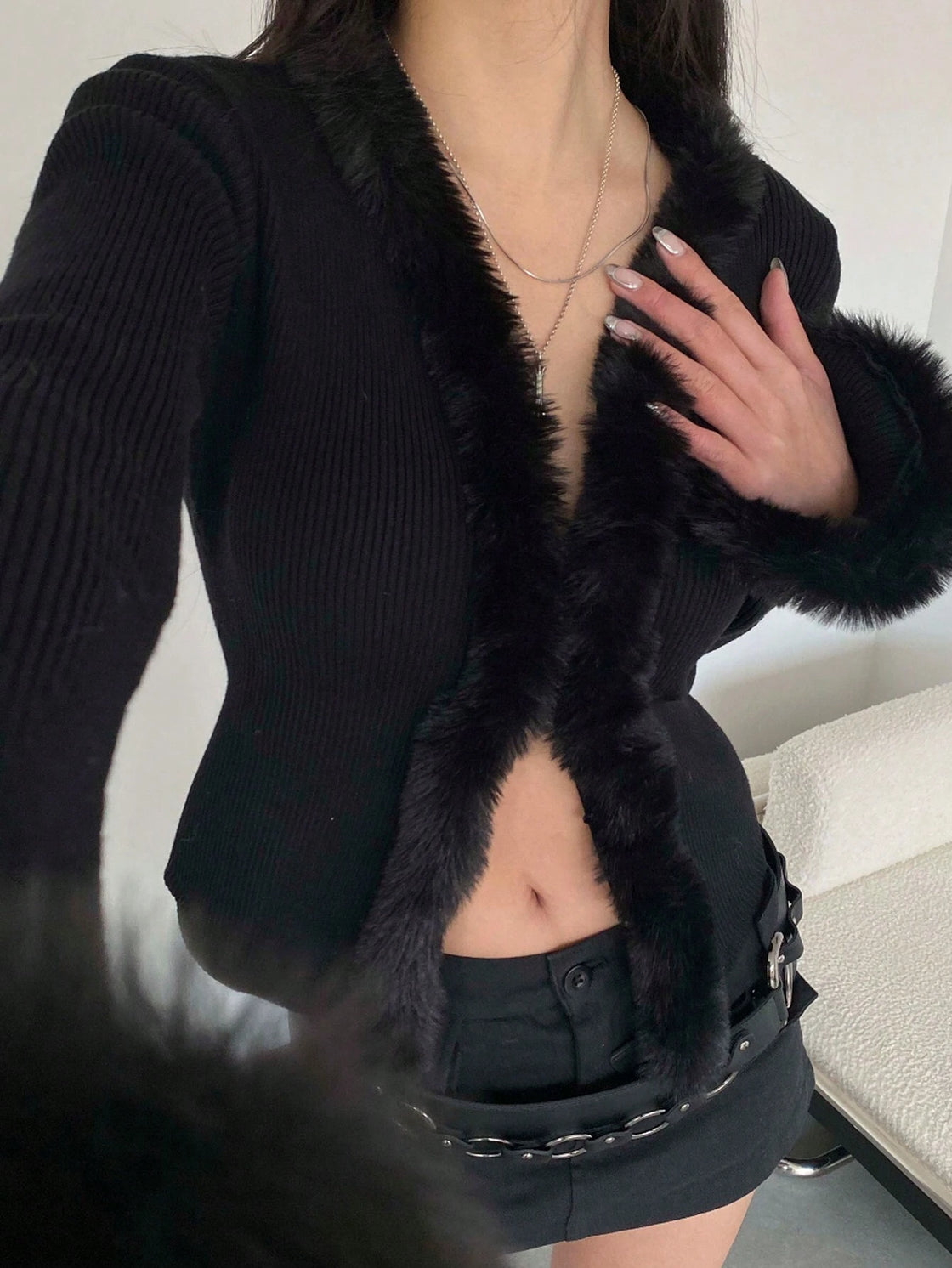 SMOKING COOL FAUX FUR DETAIL TOP