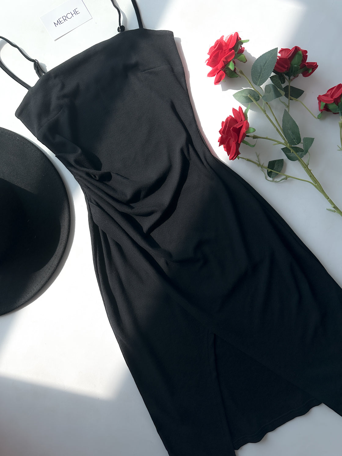 WEEKLY PARTY BLACK THIGH-SLIT MIDI DRESS