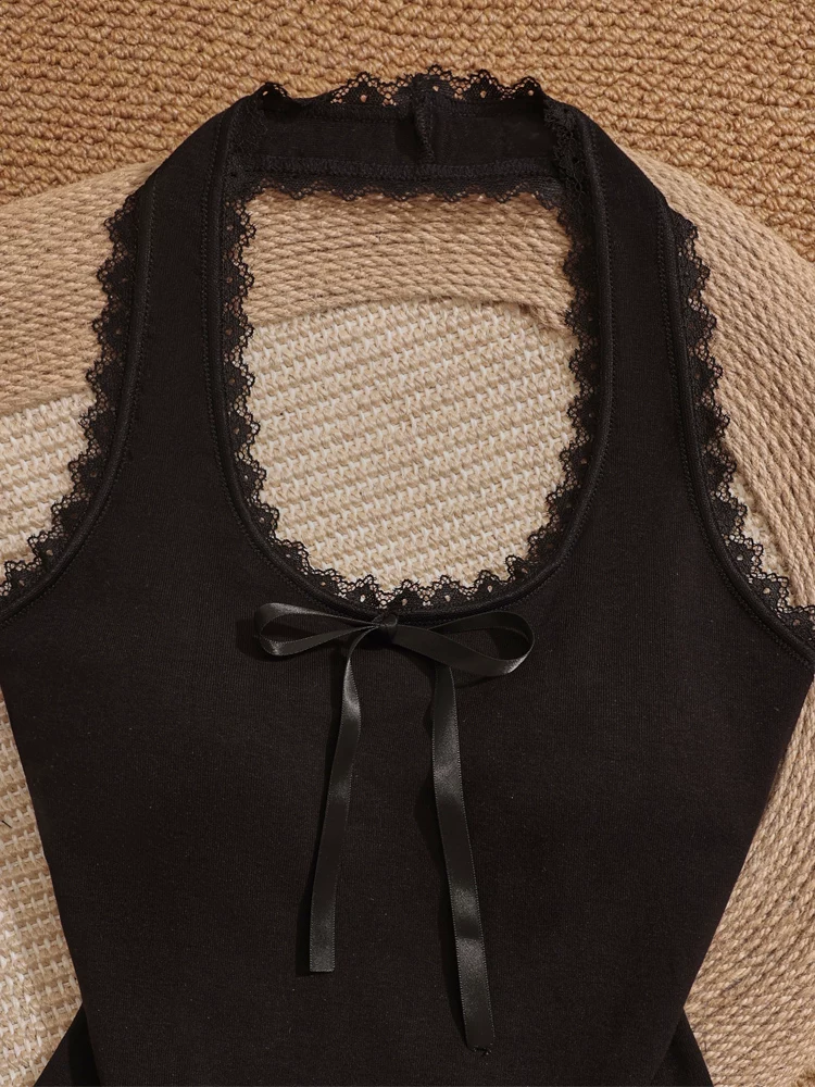 COMPLICATED BABY PADDED BLACK HALTERNECK TOP